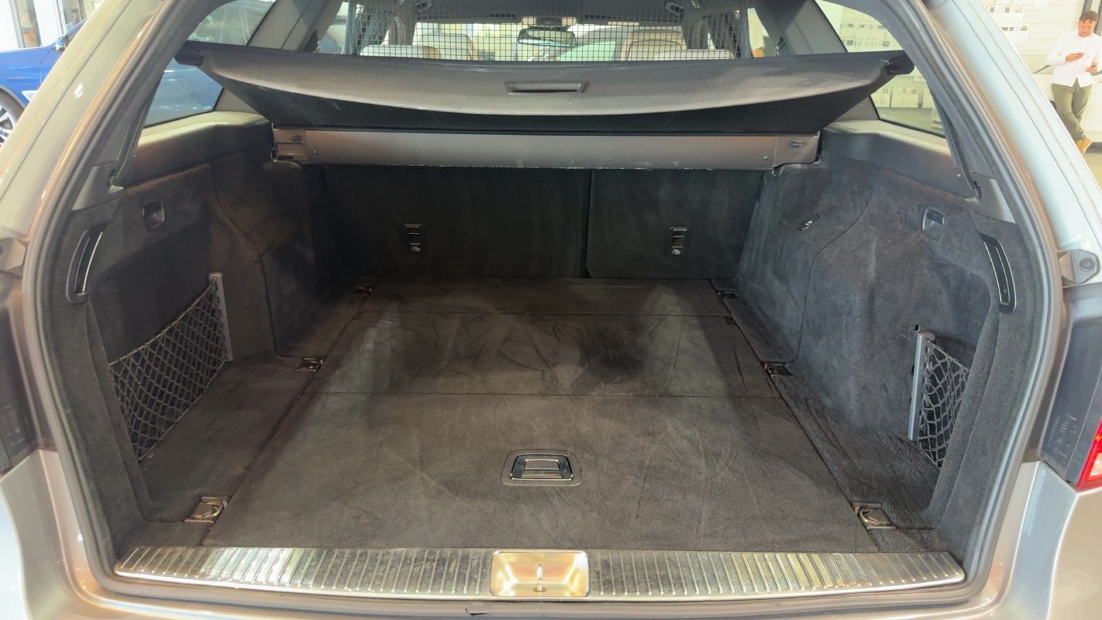 MERCEDES CLASE E — vista 3/4 trasera izquierda | CSV Motor VALDEFUENTES
