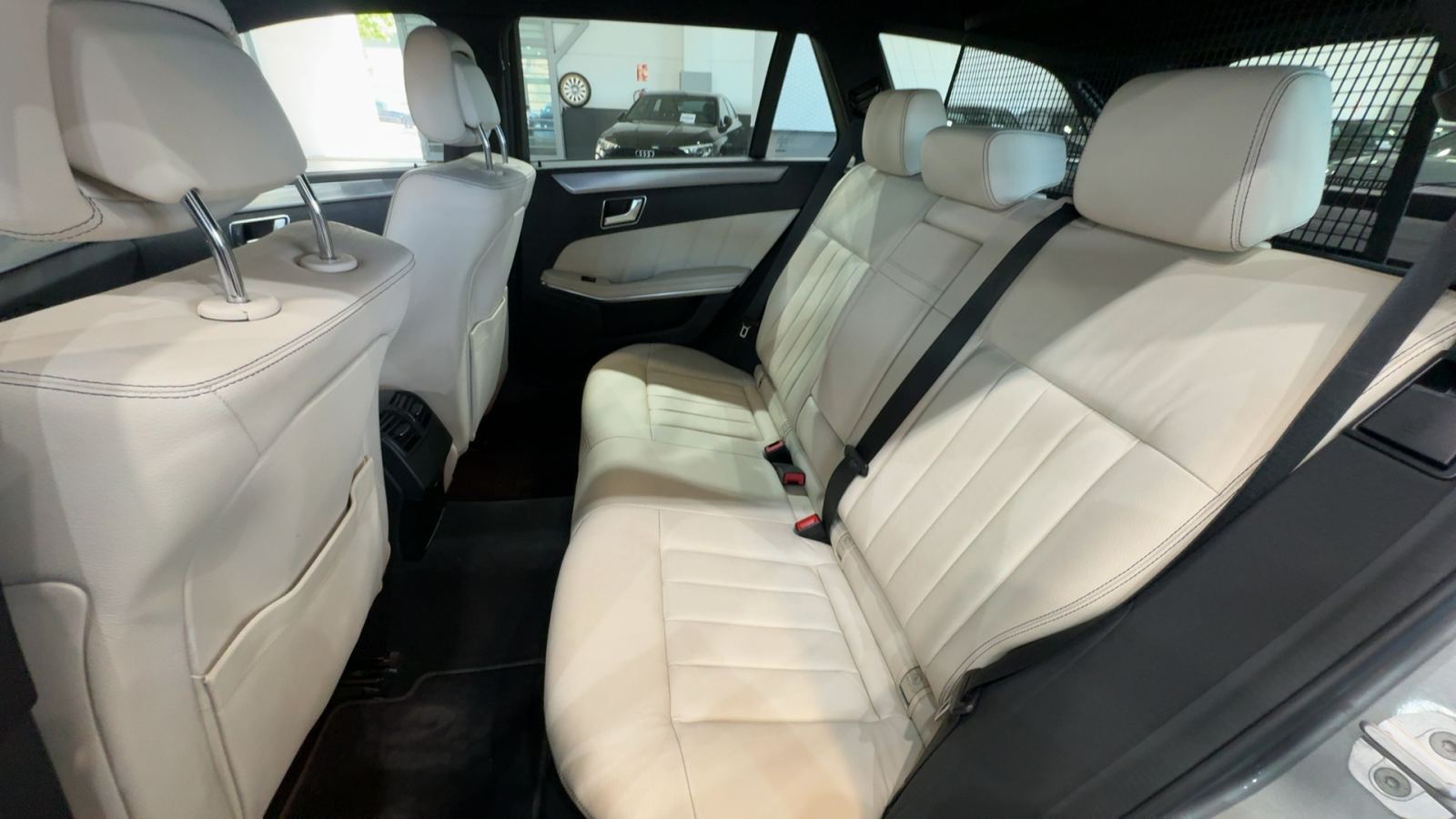 MERCEDES CLASE E — detalle trasero | CSV Motor VALDEFUENTES