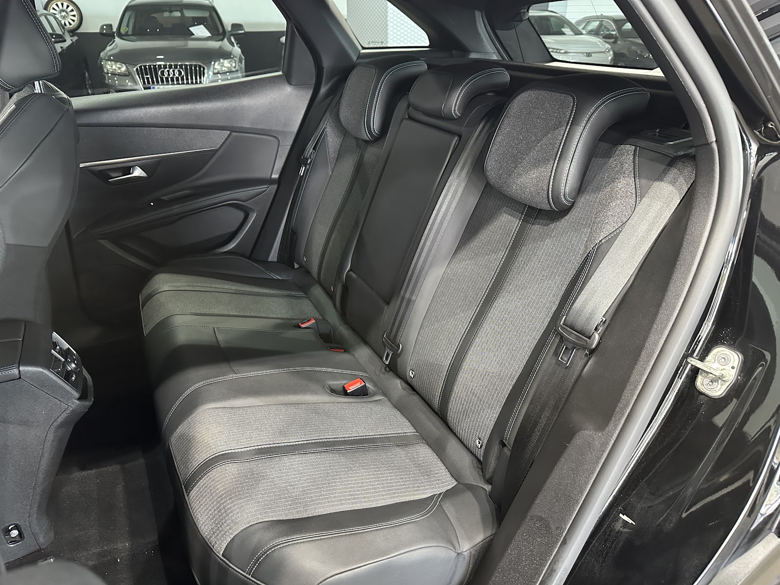 Foto 10 de PEUGEOT 3008 2023 en venta en CSV Motor BILBAO