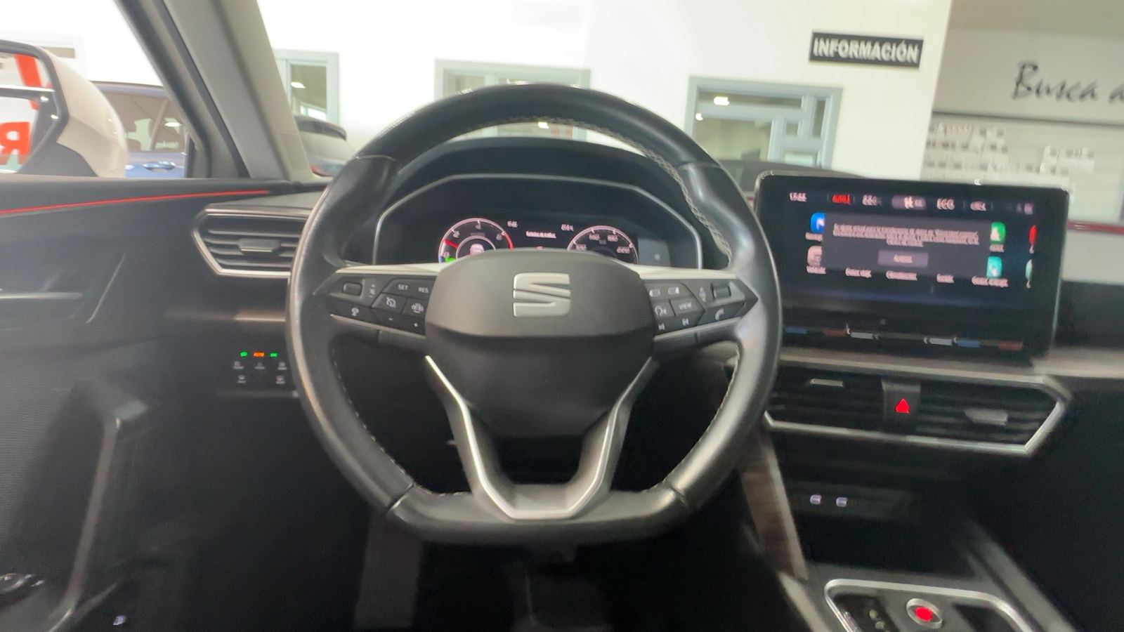 SEAT LEÓN — detalle del volante | CSV Motor VALDEFUENTES