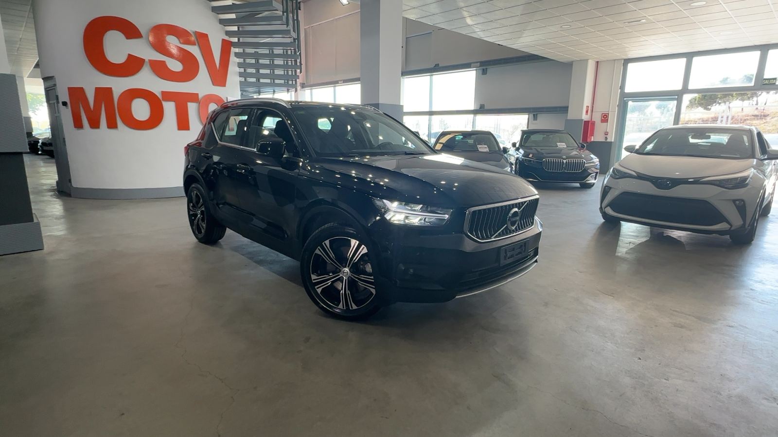 VOLVO XC40 — vista 3/4 delantera derecha | CSV Motor VALDEFUENTES