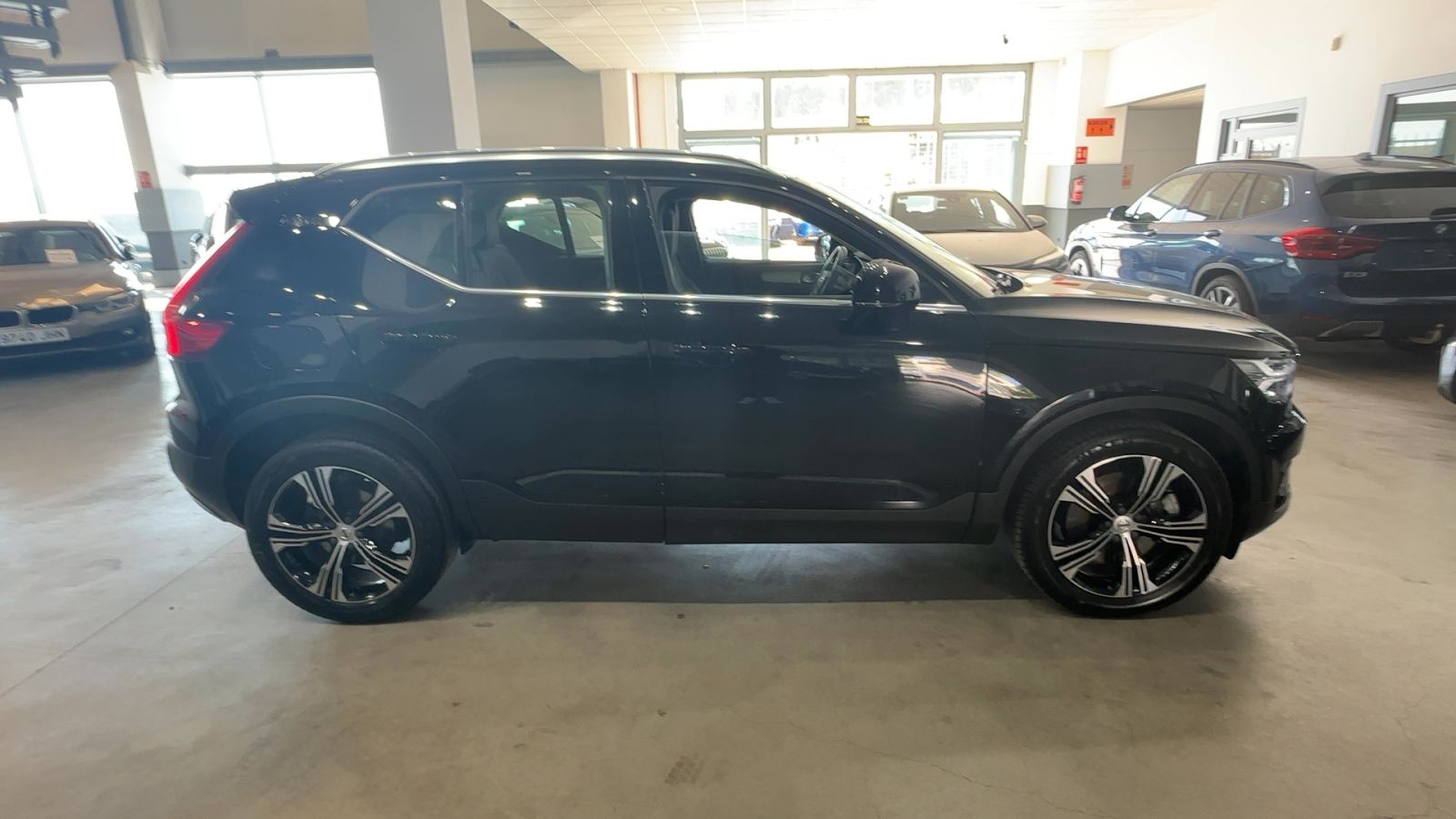 VOLVO XC40 — perfil lateral derecho | CSV Motor VALDEFUENTES