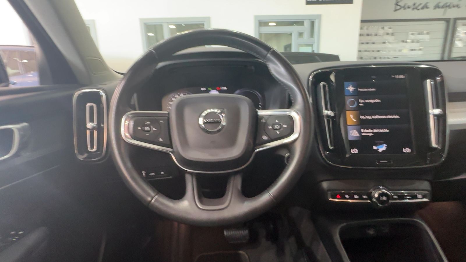 VOLVO XC40 — detalle del volante | CSV Motor VALDEFUENTES