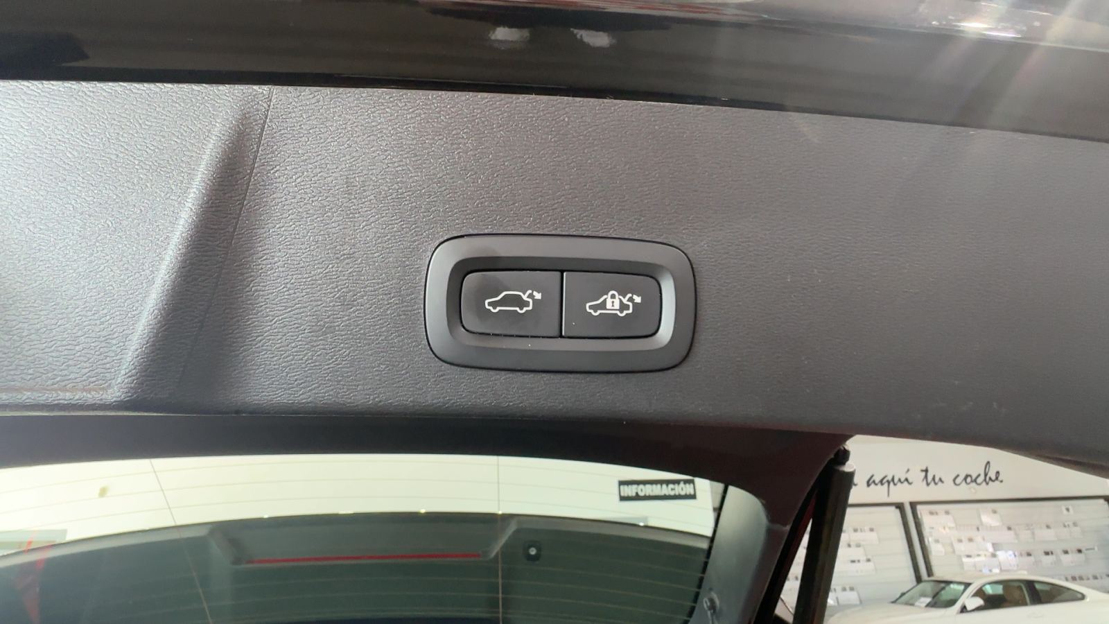 VOLVO XC40 — detalle extras | CSV Motor VALDEFUENTES