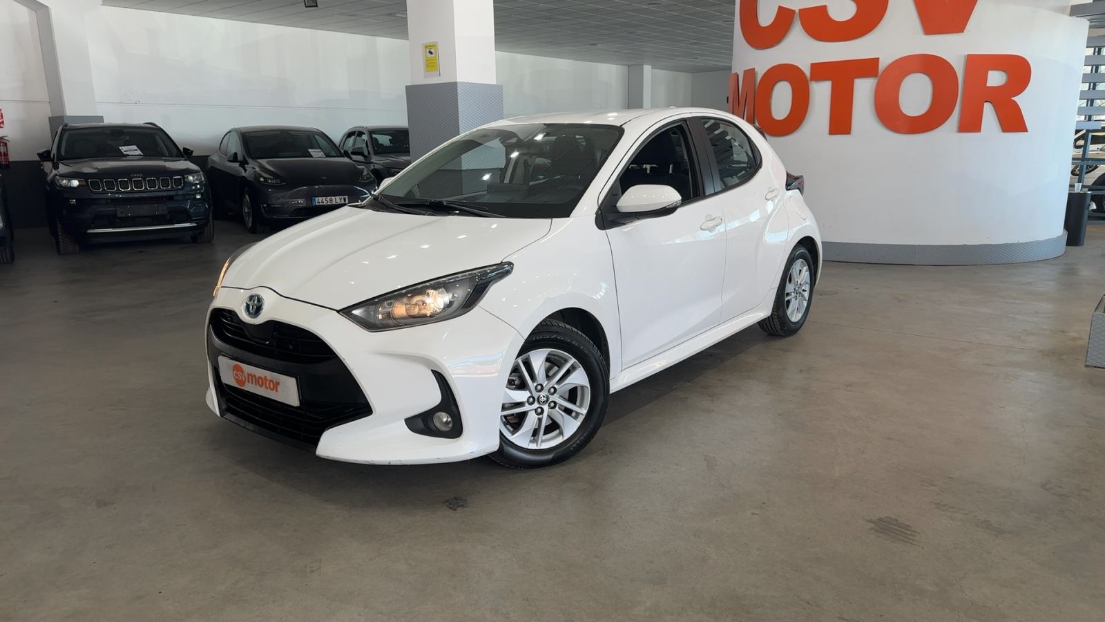 TOYOTA YARIS — vista 3/4 delantera izquierda | CSV Motor VALDEFUENTES