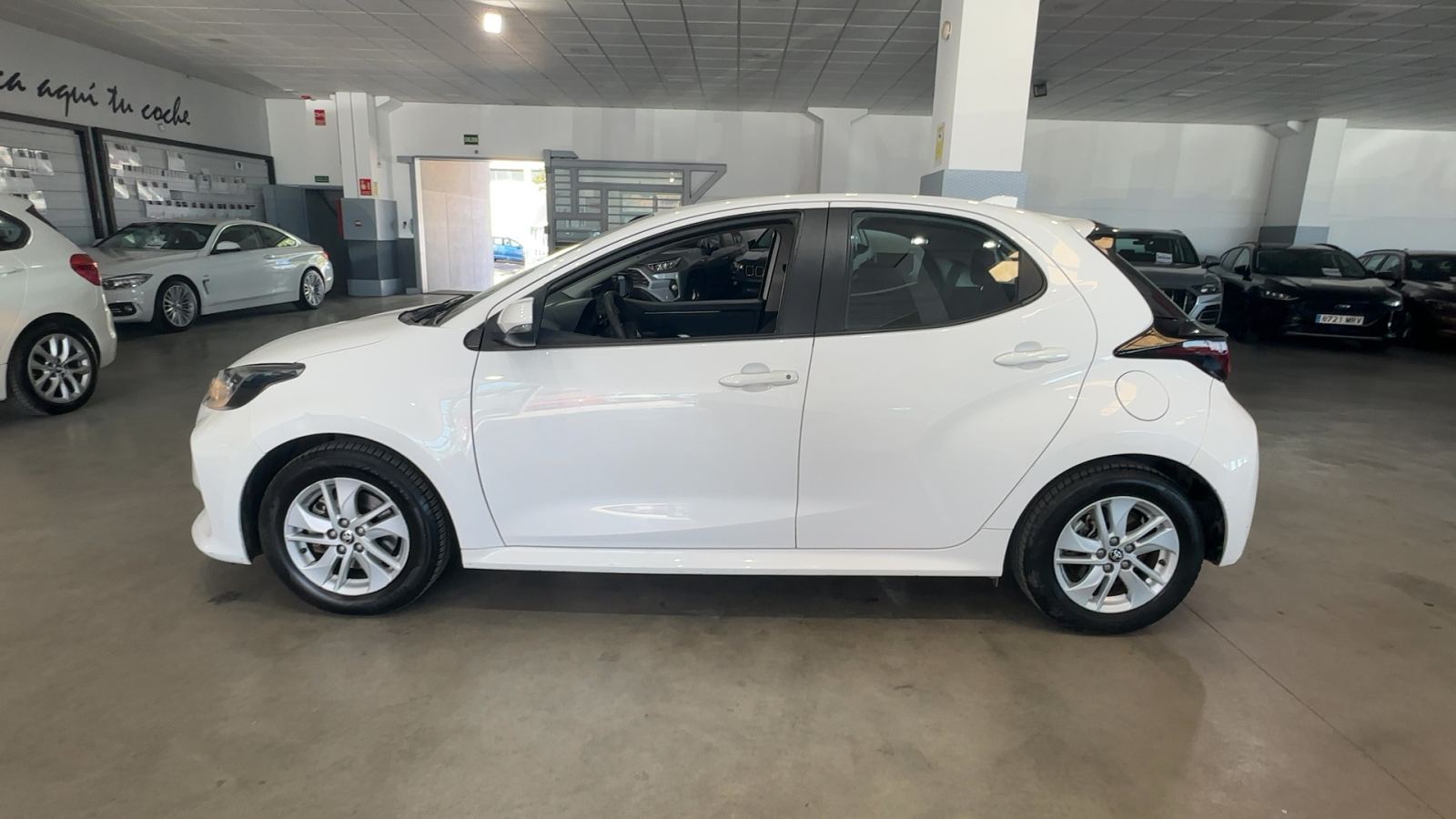 TOYOTA YARIS — perfil lateral izquierdo | CSV Motor VALDEFUENTES
