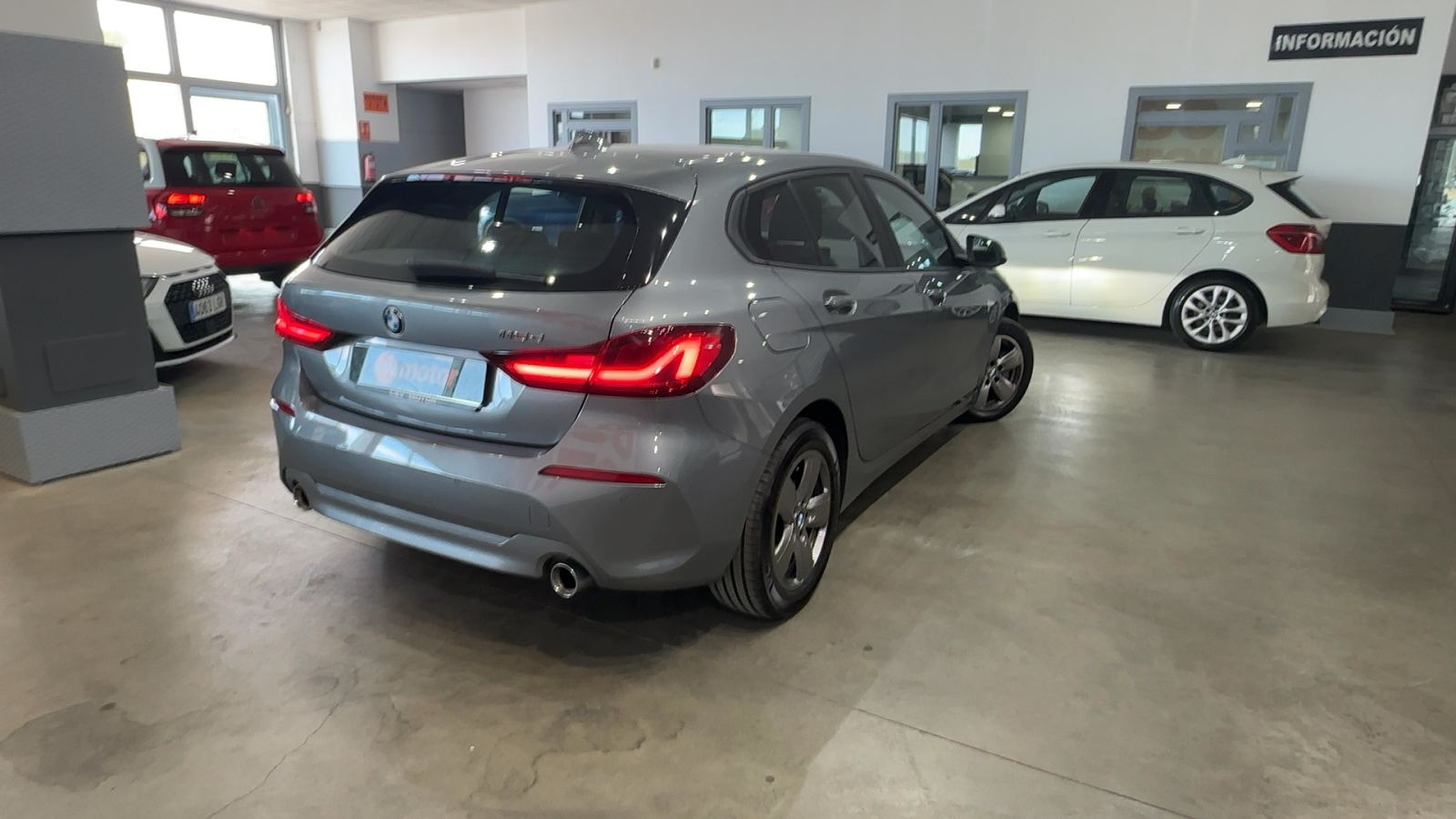 BMW SERIE 1 — vista 3/4 trasera derecha | CSV Motor VALDEFUENTES