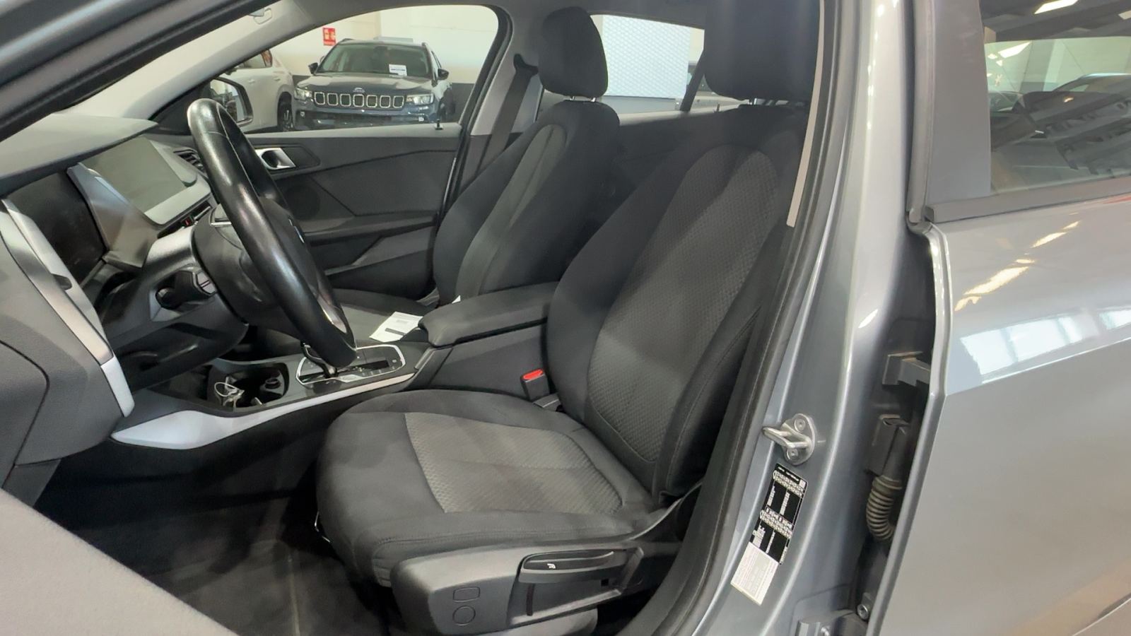 BMW SERIE 1 — interior asientos delanteros | CSV Motor VALDEFUENTES