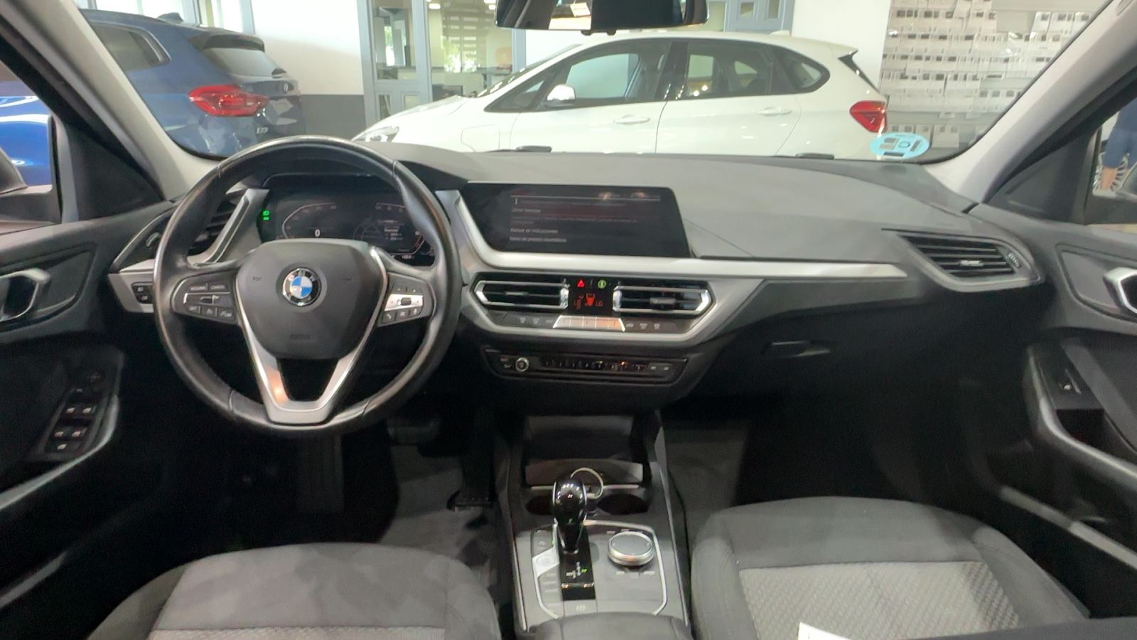 BMW SERIE 1 — salpicadero y consola central | CSV Motor VALDEFUENTES