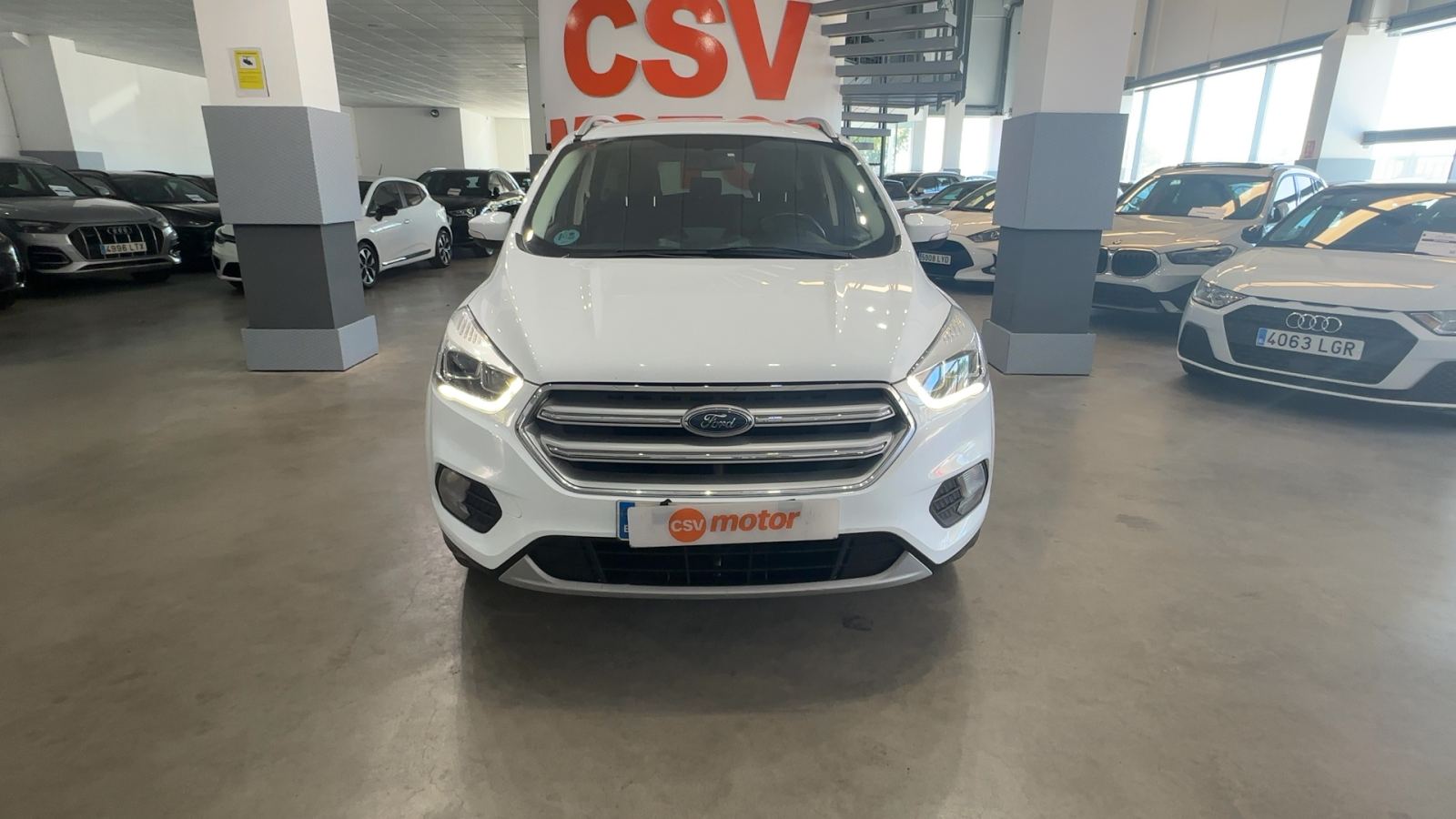 FORD KUGA — detalle frontal | CSV Motor VALDEFUENTES