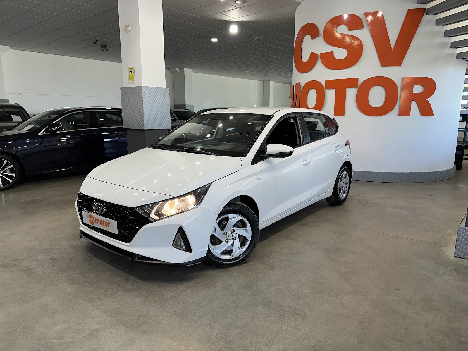 Foto 2 de HYUNDAI I20 2021 en venta en CSV Motor VALDEFUENTES