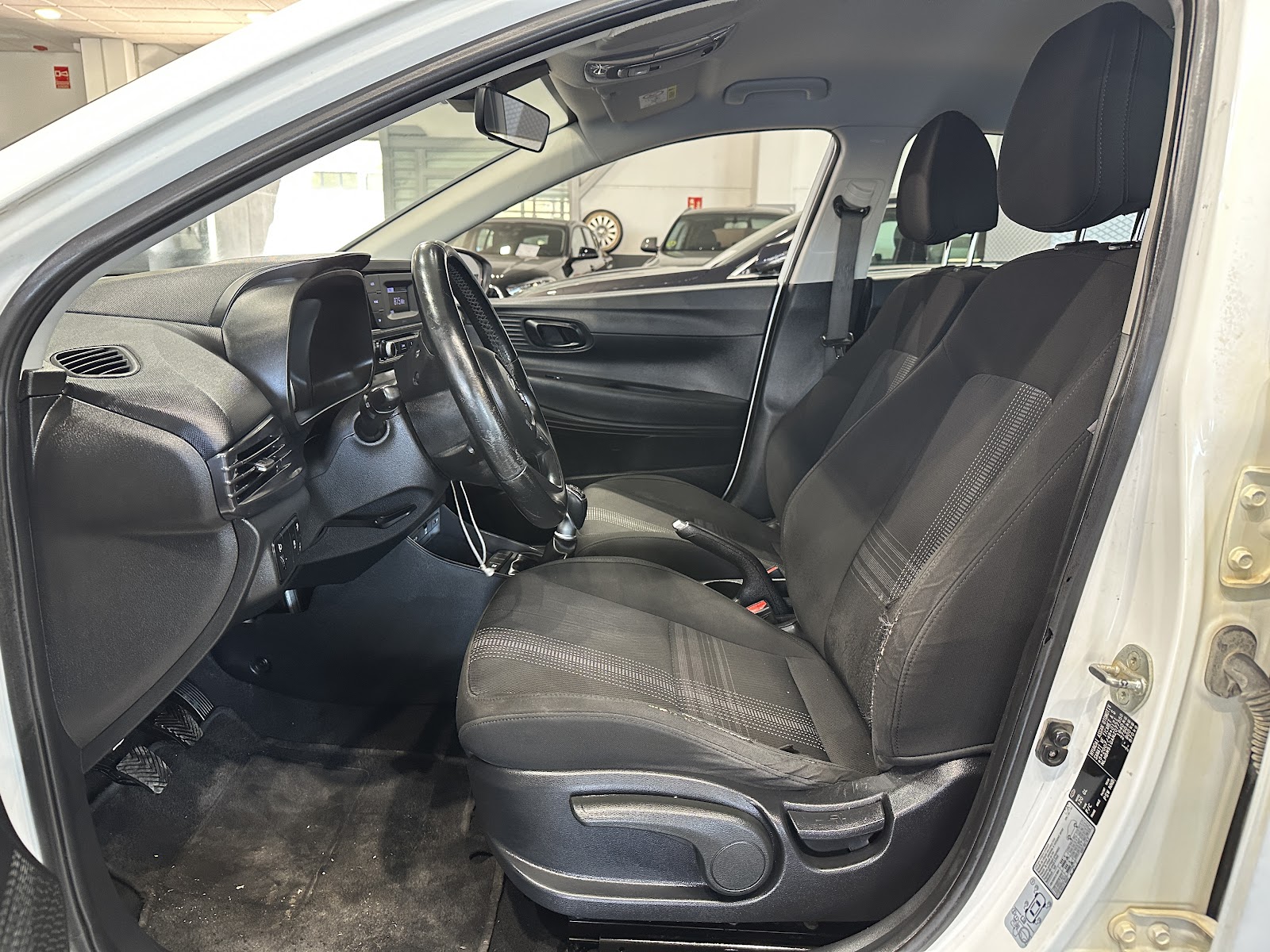 Foto 9 de HYUNDAI I20 2021 en venta en CSV Motor VALDEFUENTES