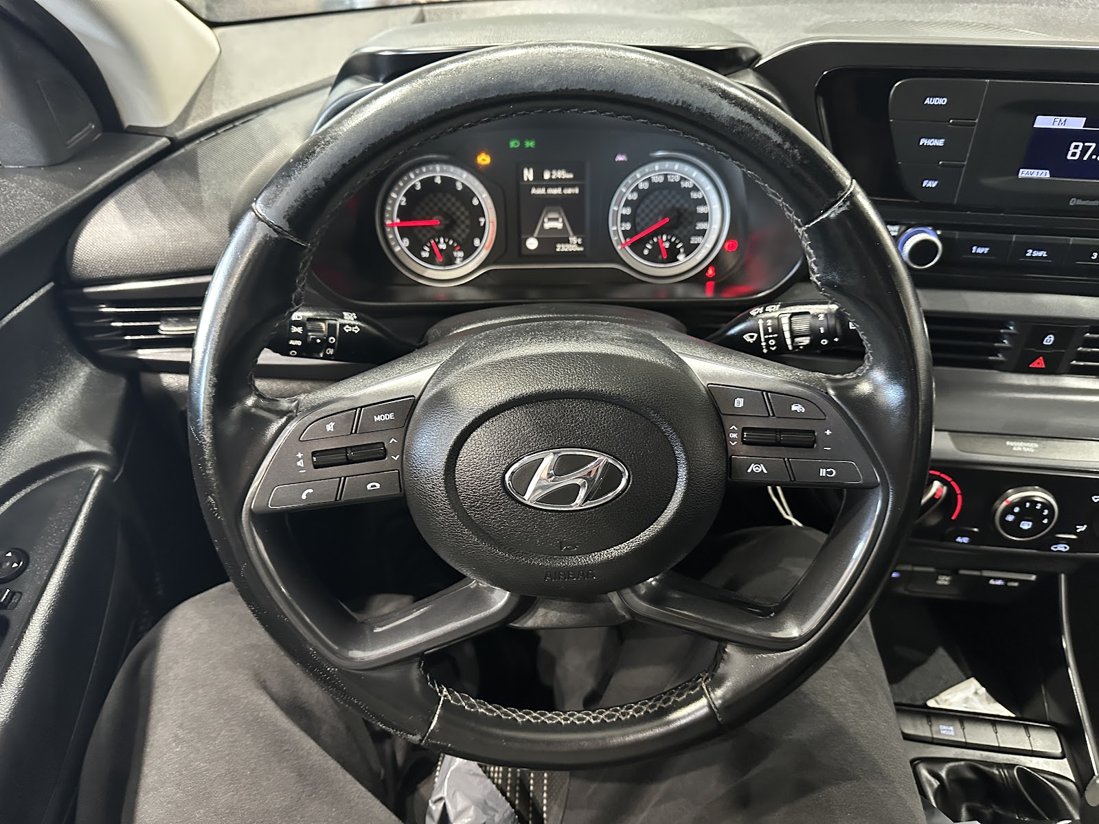 Foto 12 de HYUNDAI I20 2021 en venta en CSV Motor VALDEFUENTES