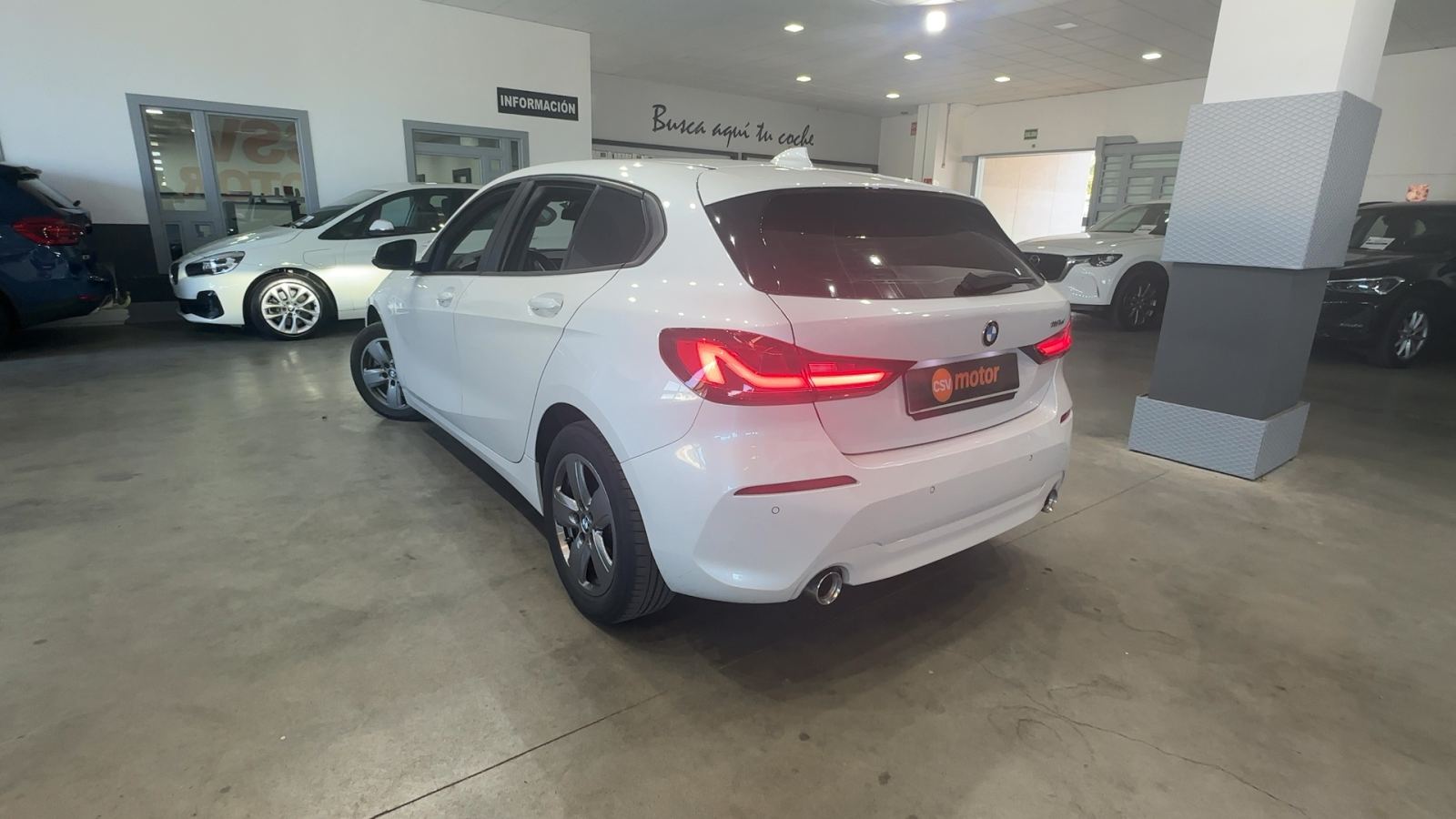 BMW SERIE 1 — vista 3/4 trasera izquierda | CSV Motor VALDEFUENTES