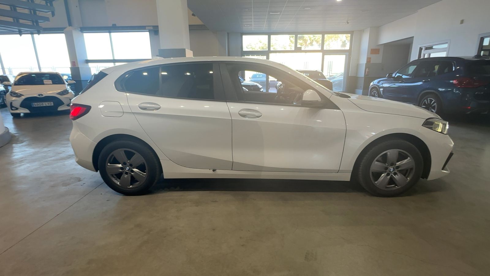 BMW SERIE 1 — perfil lateral derecho | CSV Motor VALDEFUENTES
