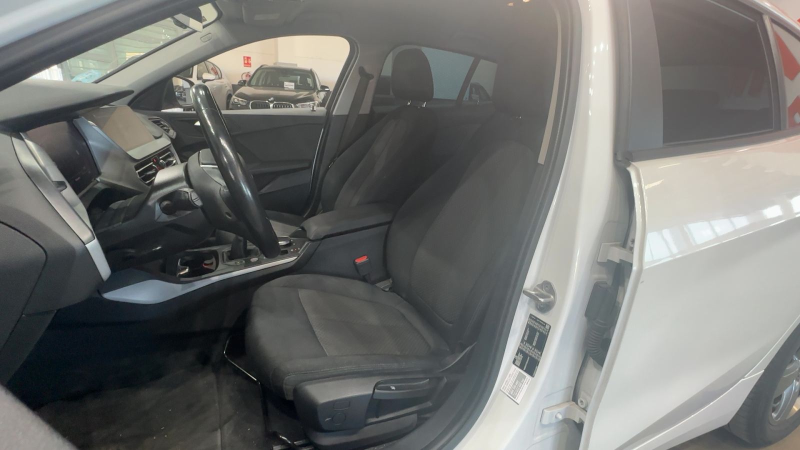 BMW SERIE 1 — interior asientos delanteros | CSV Motor VALDEFUENTES