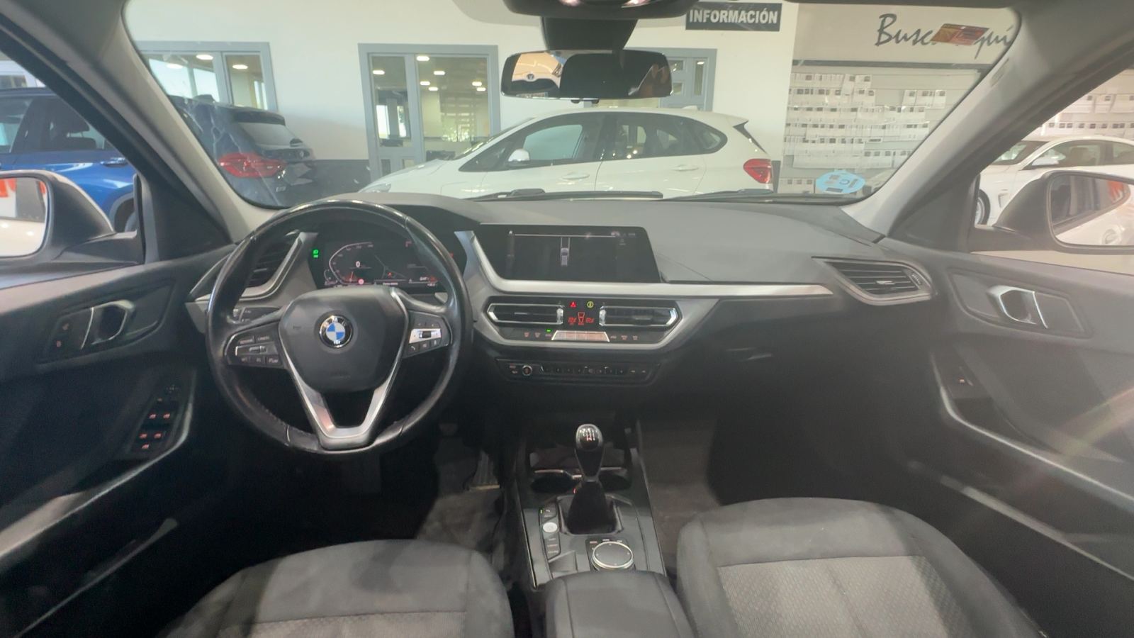 BMW SERIE 1 — salpicadero y consola central | CSV Motor VALDEFUENTES