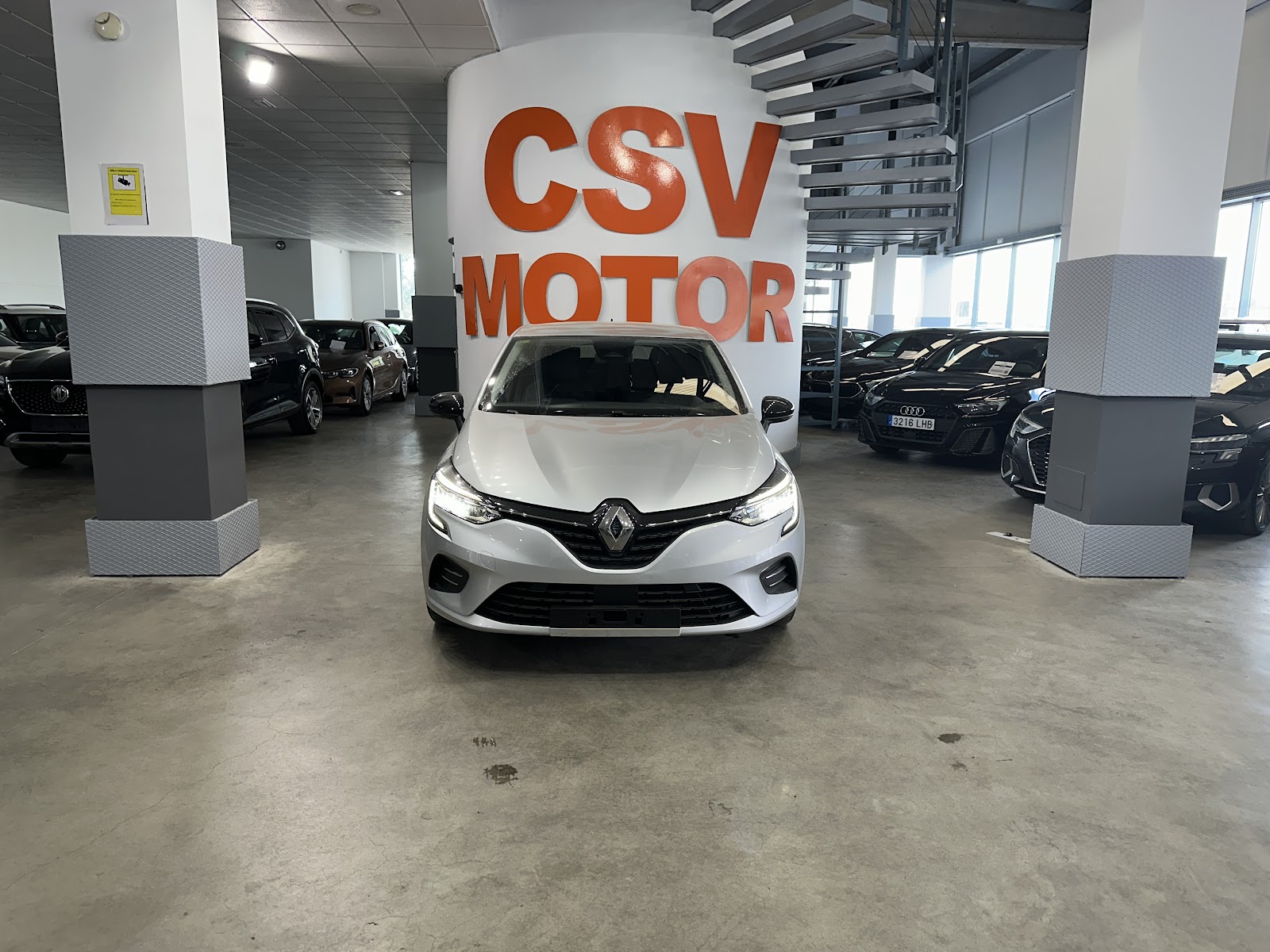 Foto 3 de RENAULT CLIO 2022 en venta en CSV Motor SEVILLA