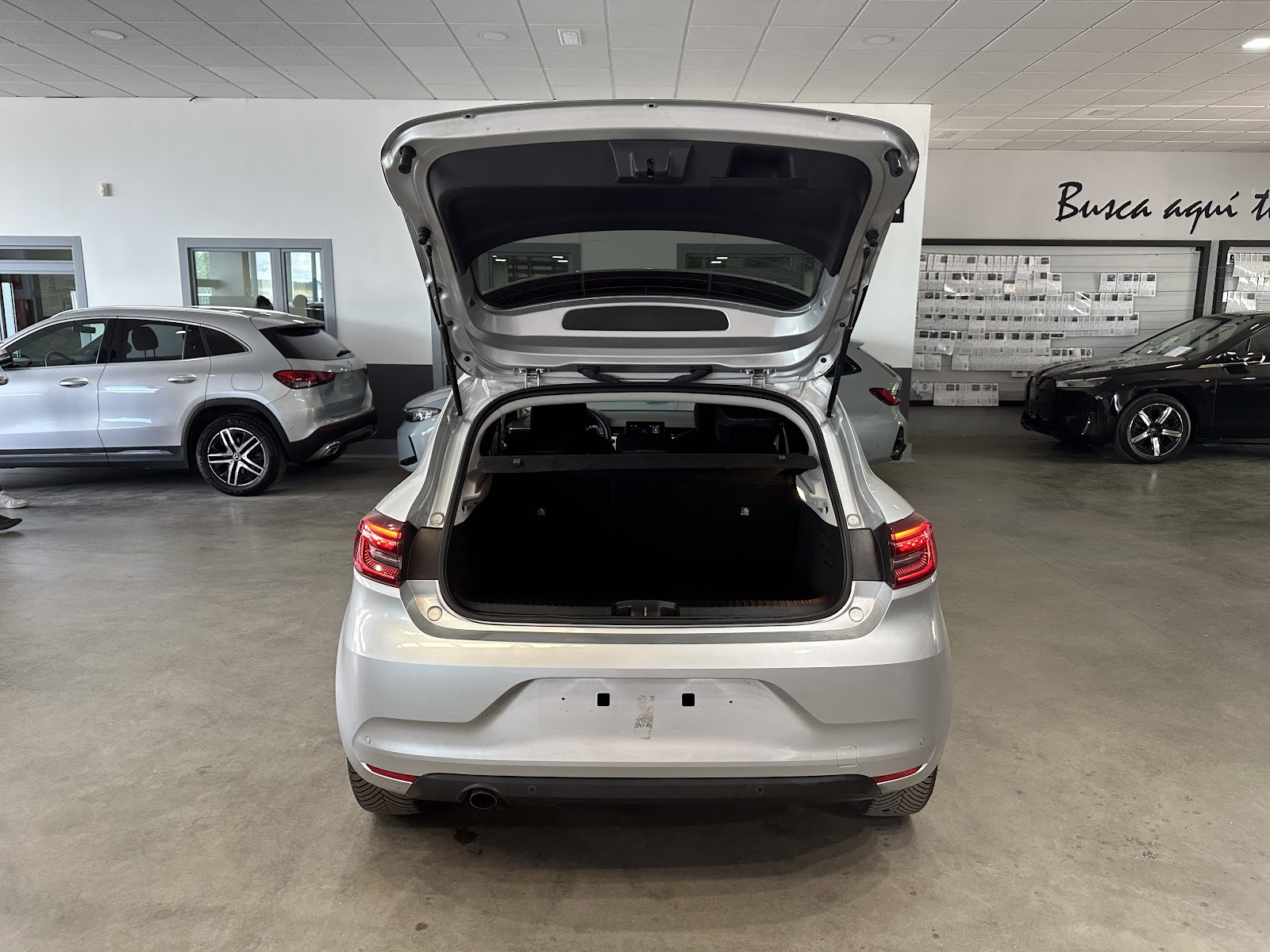 Foto 8 de RENAULT CLIO 2022 en venta en CSV Motor SEVILLA