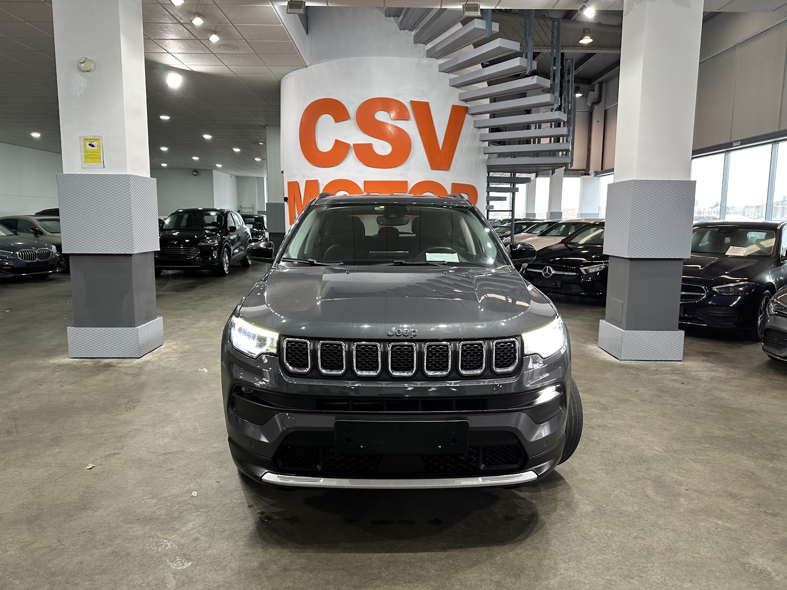 Foto 3 de JEEP COMPASS 2022 en venta en CSV Motor VALDEFUENTES