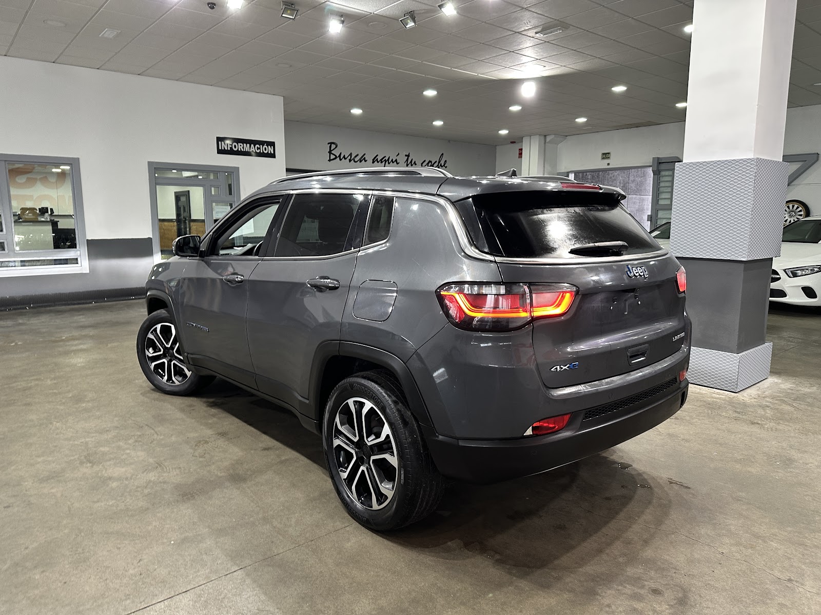 Foto 5 de JEEP COMPASS 2022 en venta en CSV Motor VALDEFUENTES