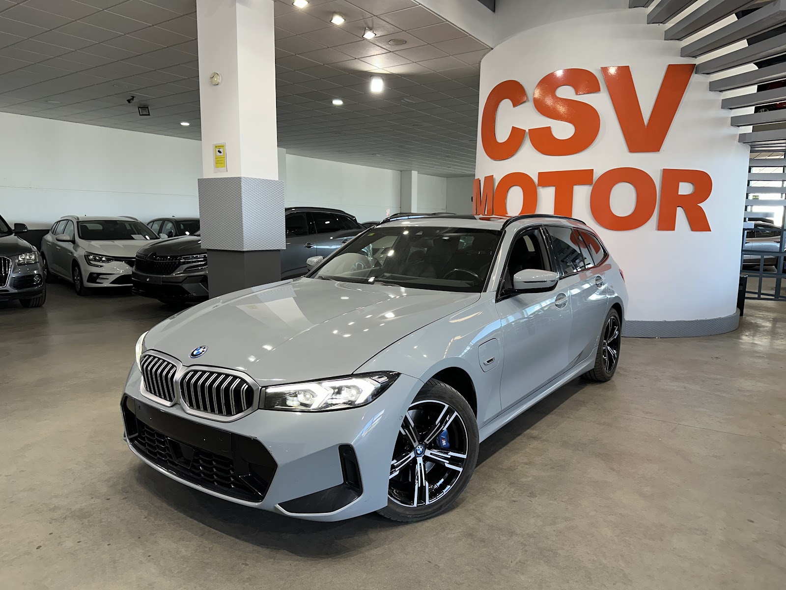 Foto 2 de BMW SERIE 3 2022 en venta en CSV Motor VALDEFUENTES