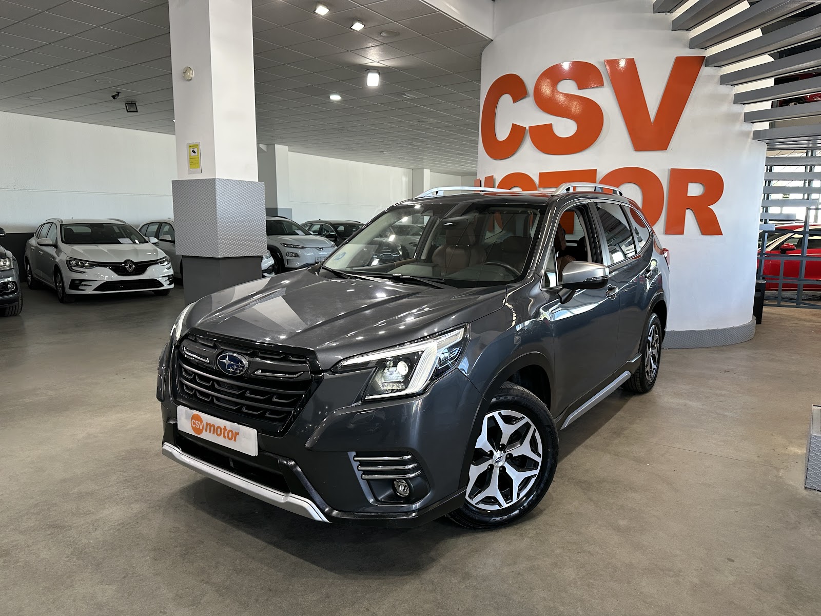 Foto 2 de SUBARU FORESTER 2023 en venta en CSV Motor VALDEFUENTES
