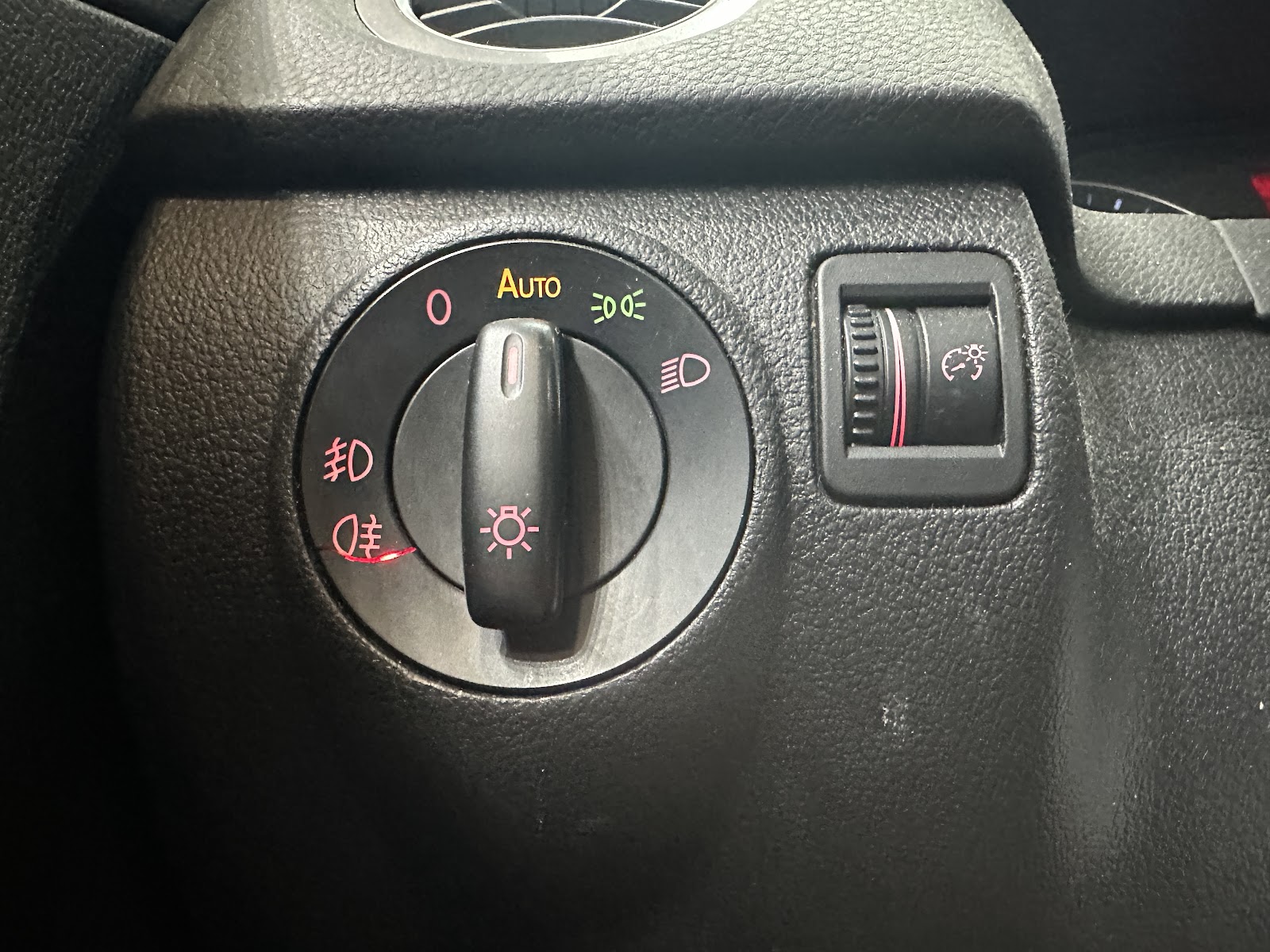 Foto 16 de VOLKSWAGEN TIGUAN 2008 en venta en CSV Motor VALDEFUENTES