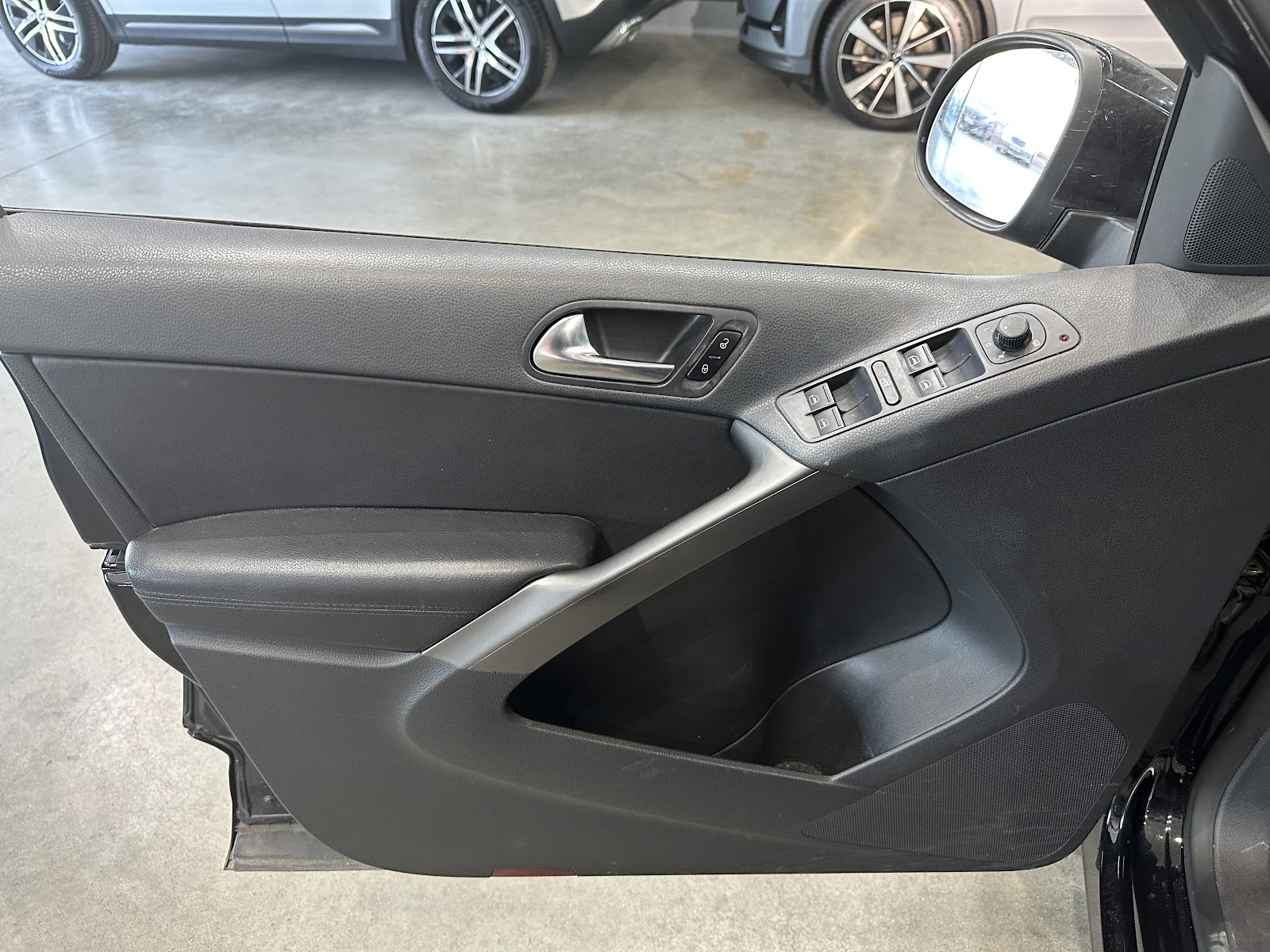 Foto 20 de VOLKSWAGEN TIGUAN 2008 en venta en CSV Motor VALDEFUENTES