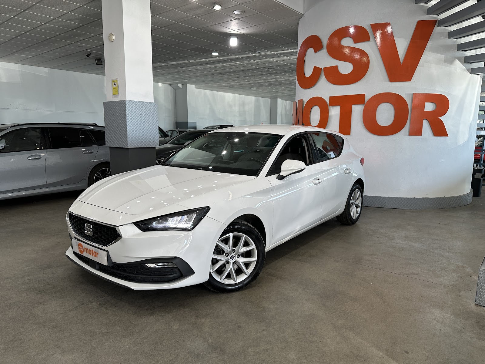 Foto 2 de SEAT LEON 2021 en venta en CSV Motor VALDEFUENTES