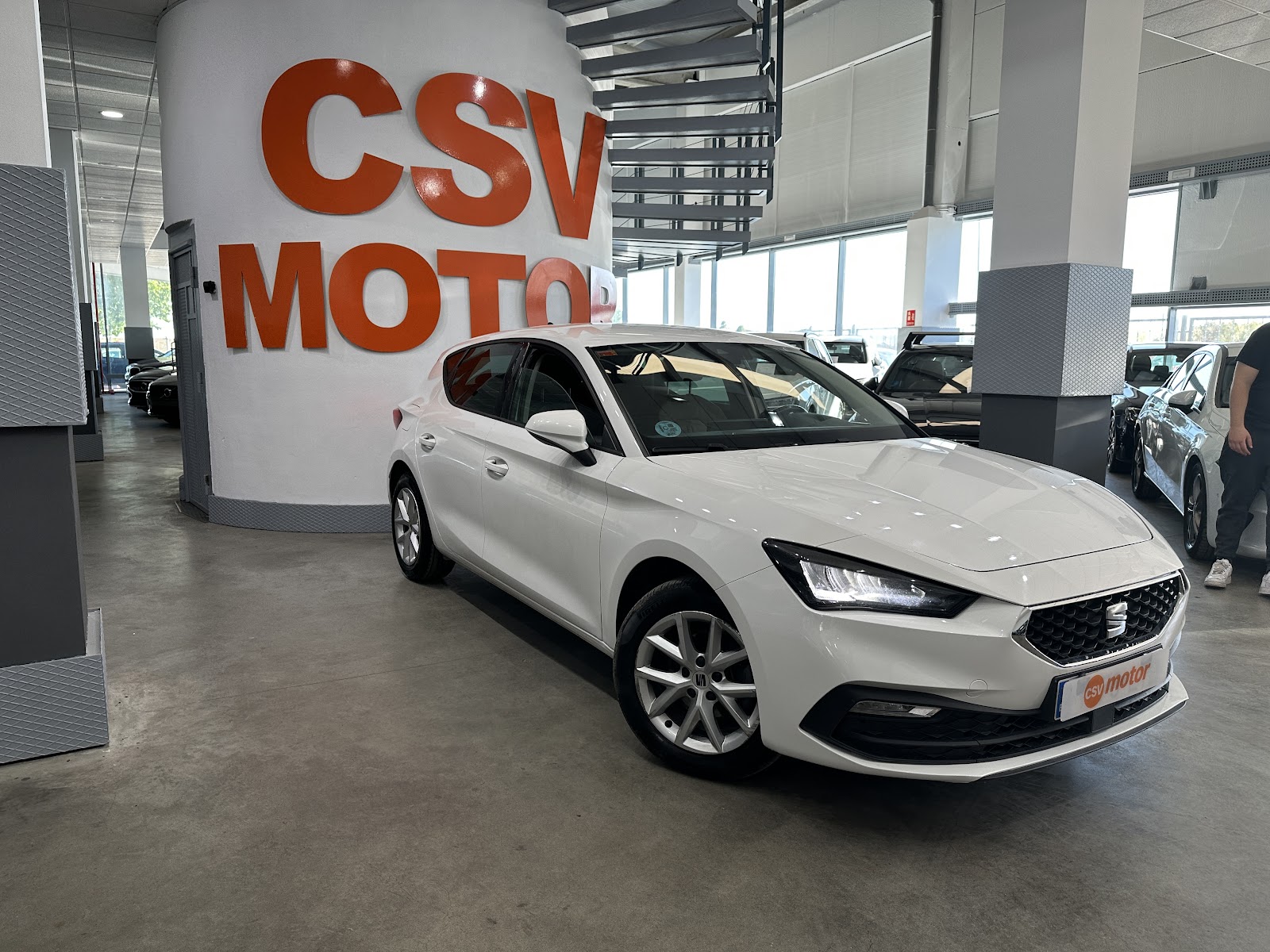 Foto 4 de SEAT LEON 2021 en venta en CSV Motor VALDEFUENTES