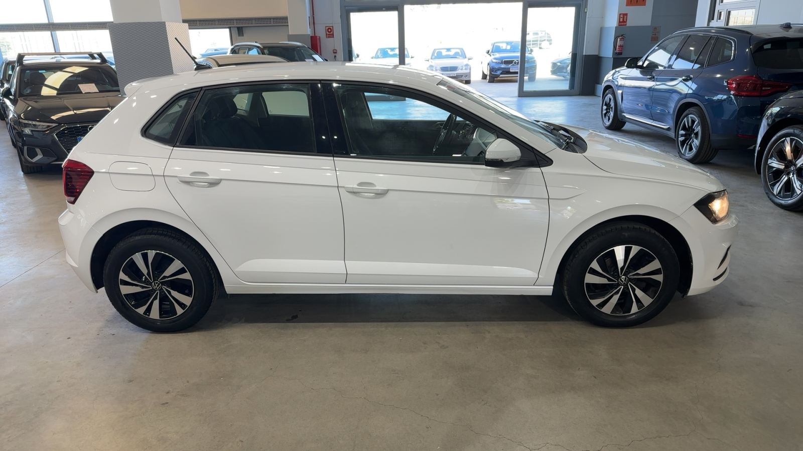 VOLKSWAGEN POLO — perfil lateral derecho | CSV Motor VALDEFUENTES