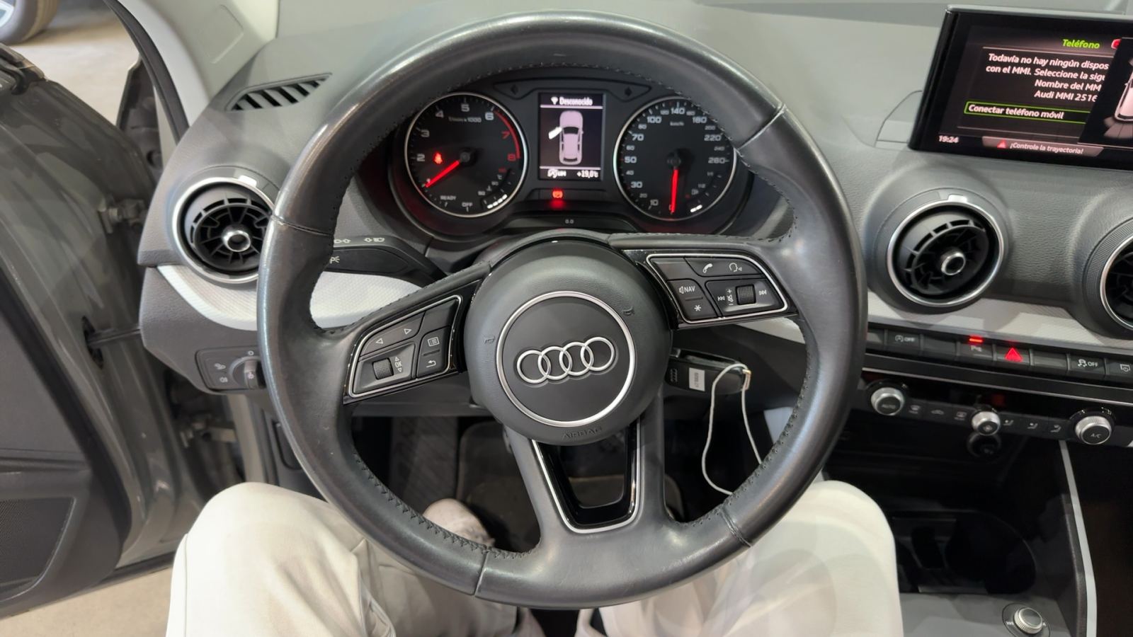 AUDI Q2 — detalle del volante | CSV Motor VALDEFUENTES