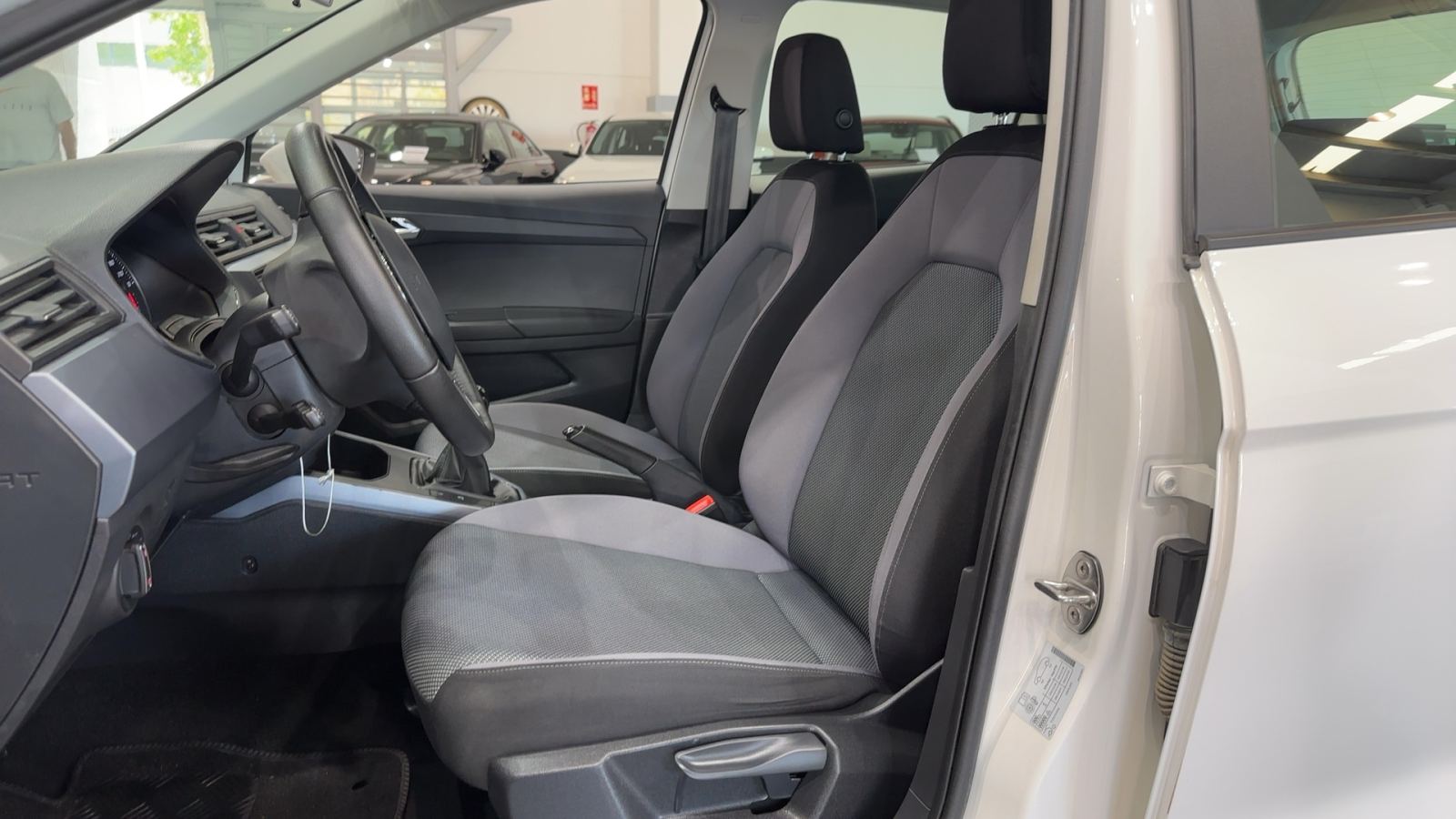 SEAT ARONA — interior asientos delanteros | CSV Motor SEVILLA