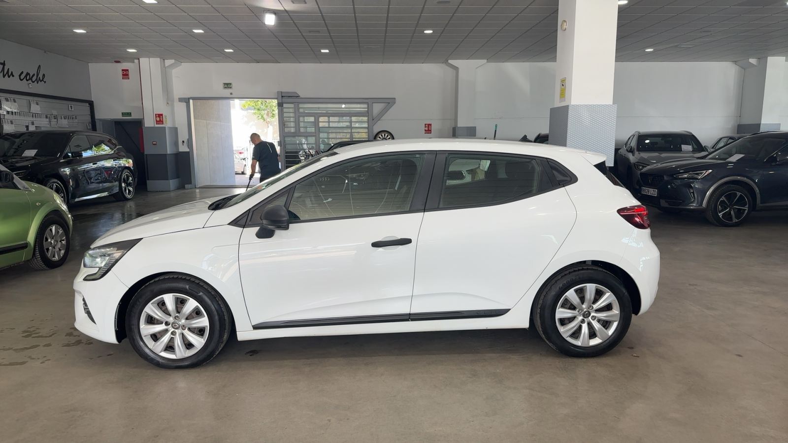 RENAULT CLIO — perfil lateral izquierdo | CSV Motor VALDEFUENTES