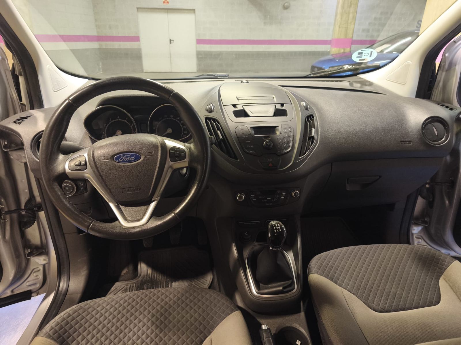 Foto 8 de FORD TOURNEO COURIER 2016 en venta en CSV Motor SEVILLA