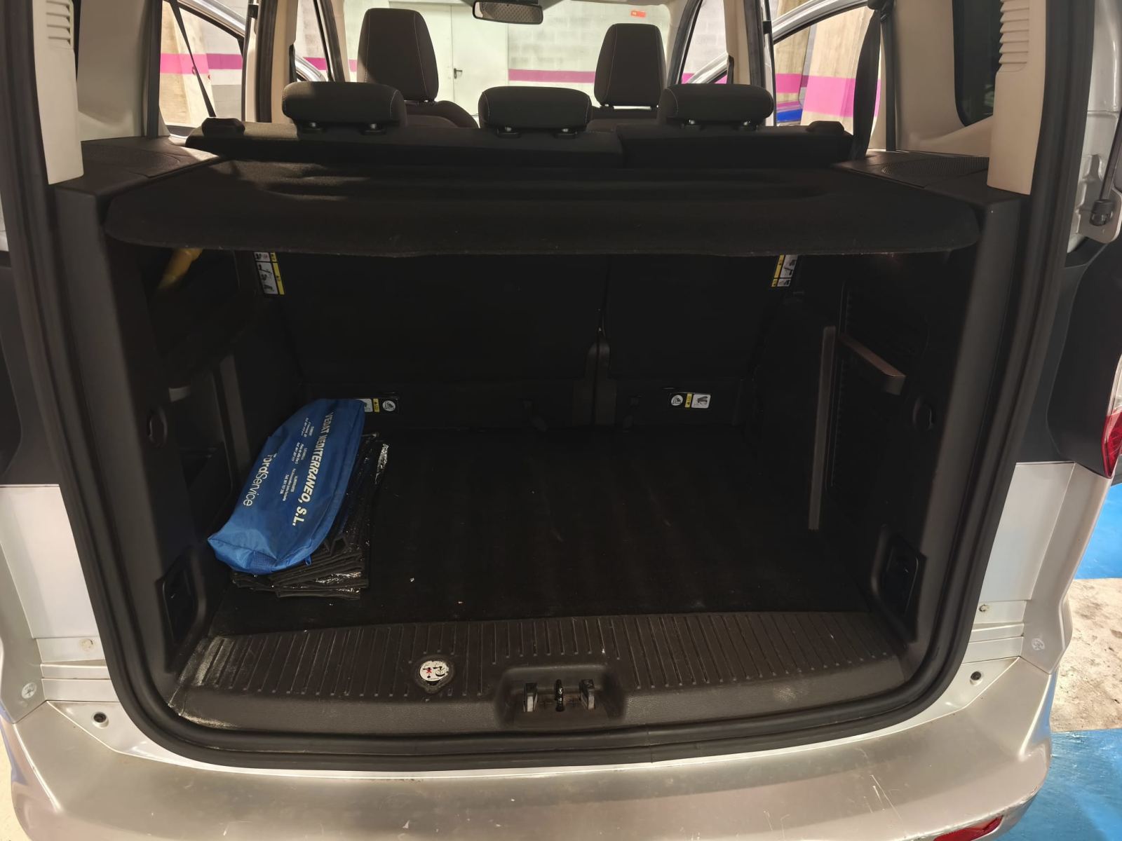 Foto 6 de FORD TOURNEO COURIER 2016 en venta en CSV Motor SEVILLA