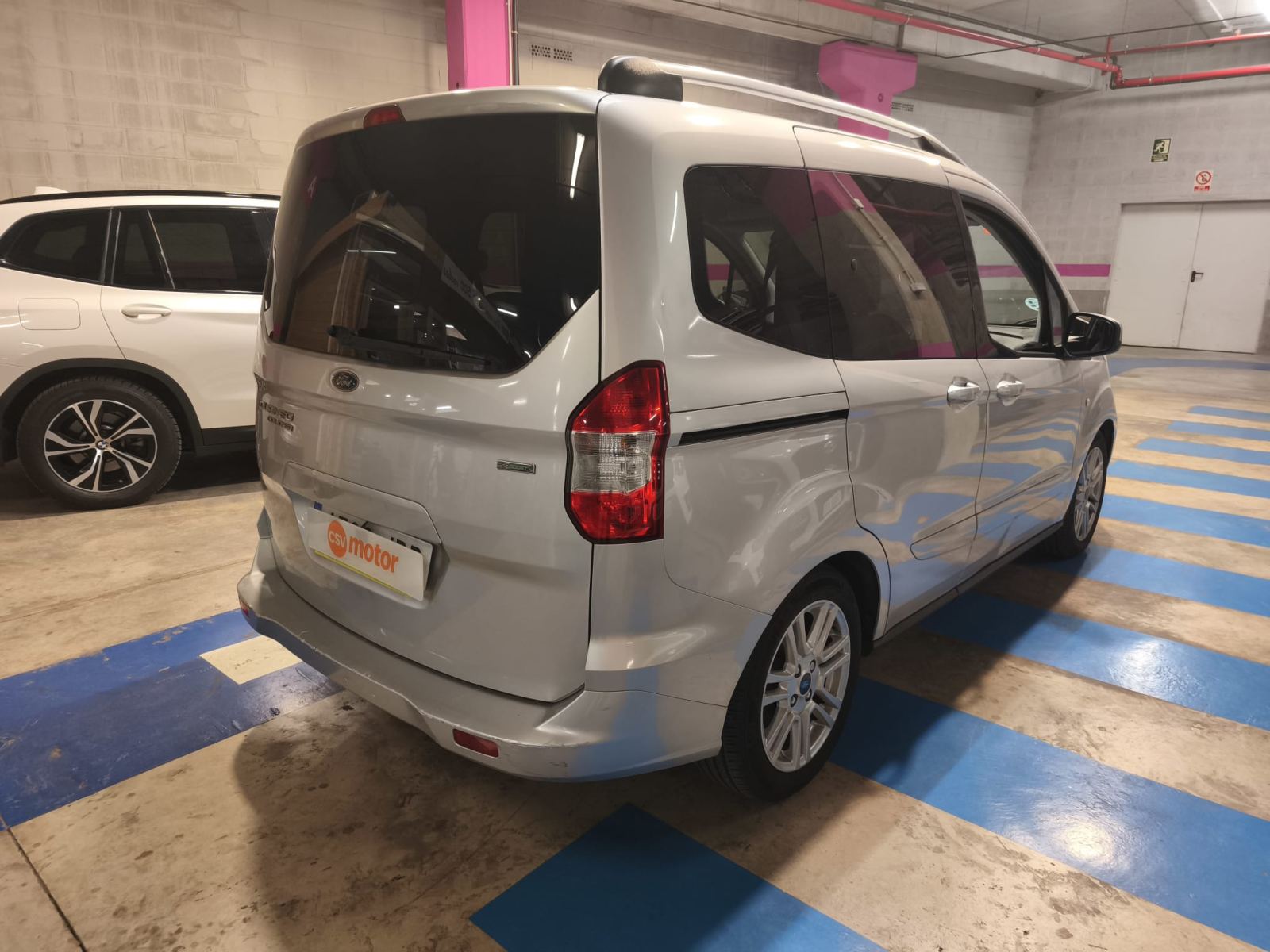 Foto 3 de FORD TOURNEO COURIER 2016 en venta en CSV Motor SEVILLA