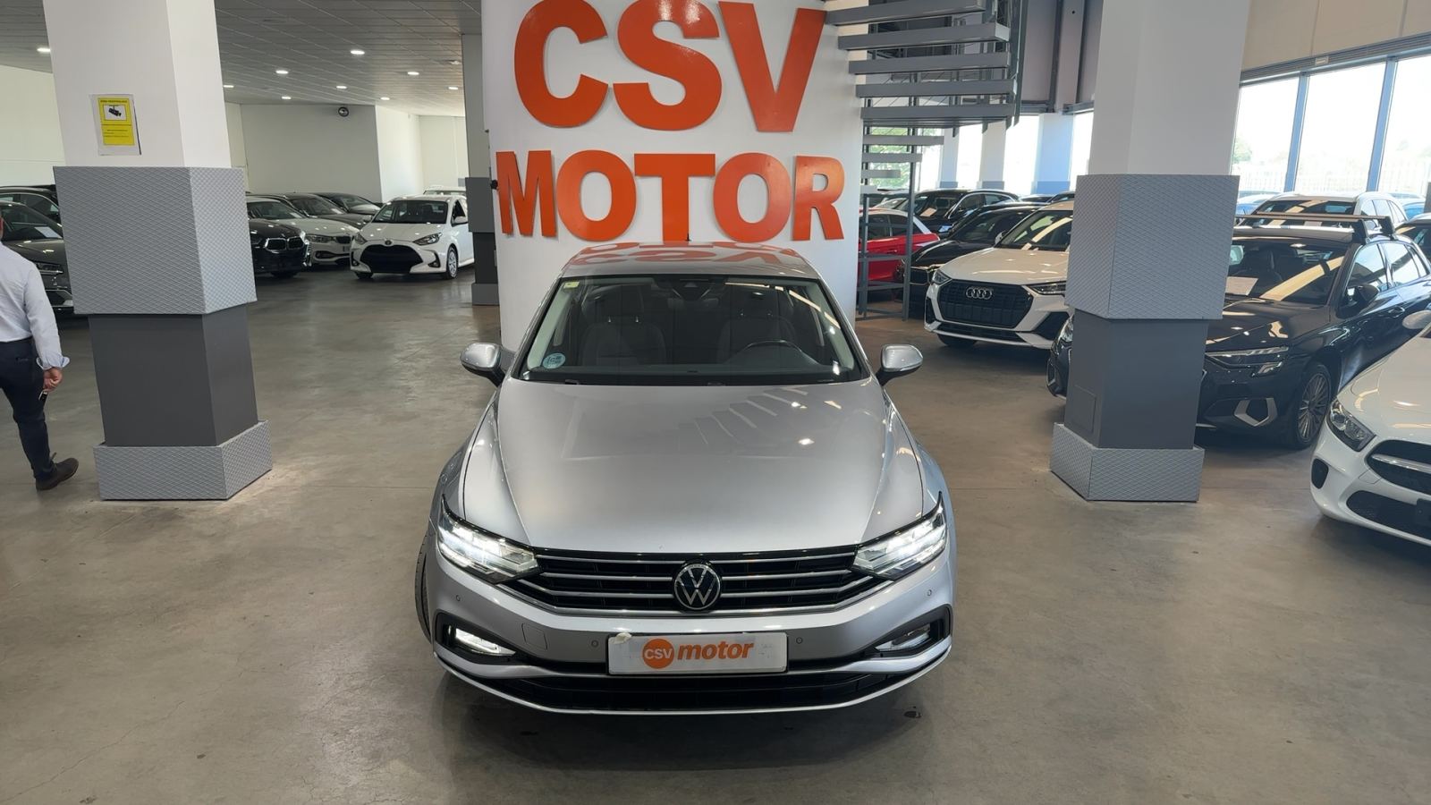 VOLKSWAGEN PASSAT — vista frontal | CSV Motor VALDEFUENTES