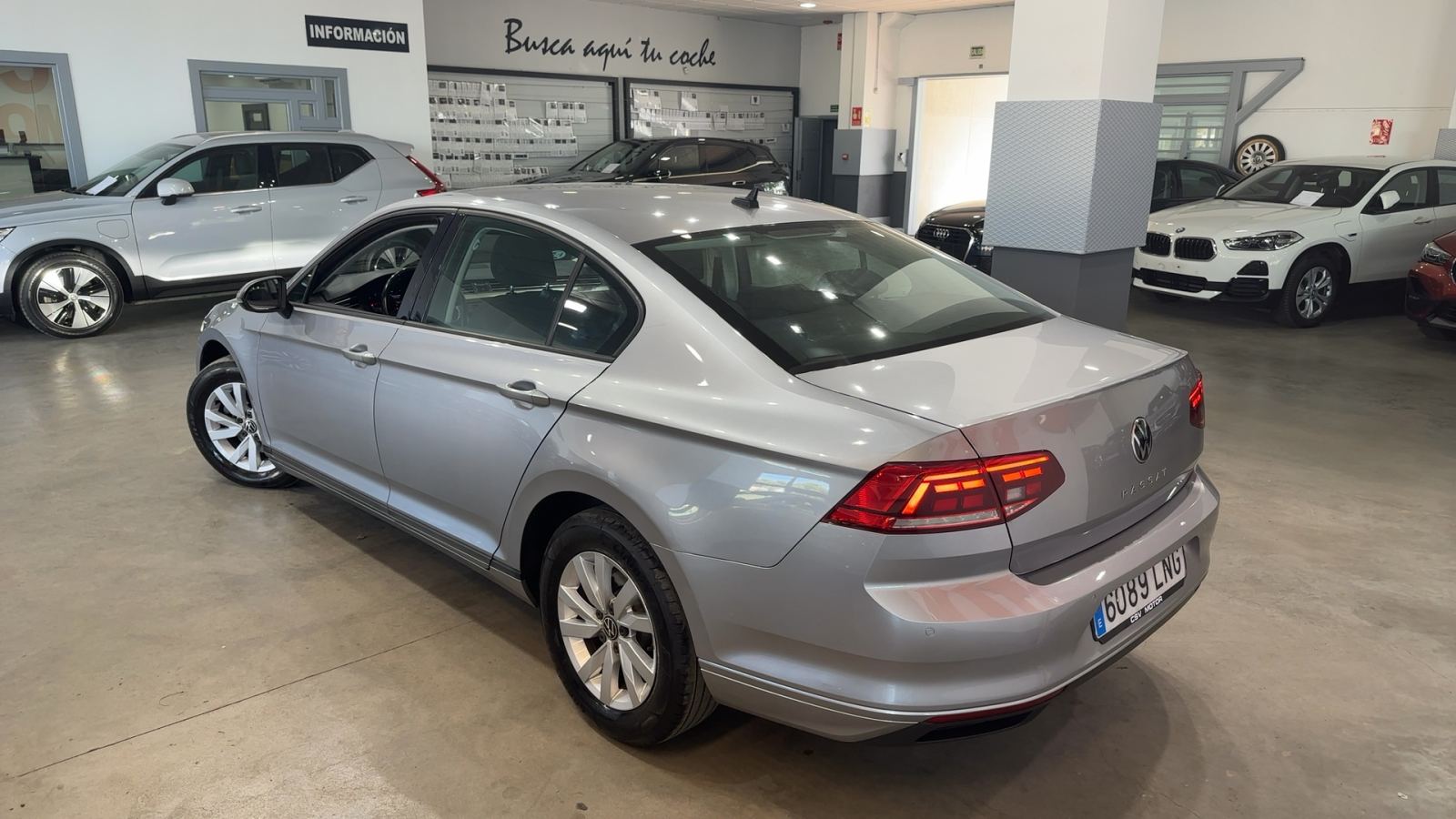 VOLKSWAGEN PASSAT — perfil lateral izquierdo | CSV Motor VALDEFUENTES