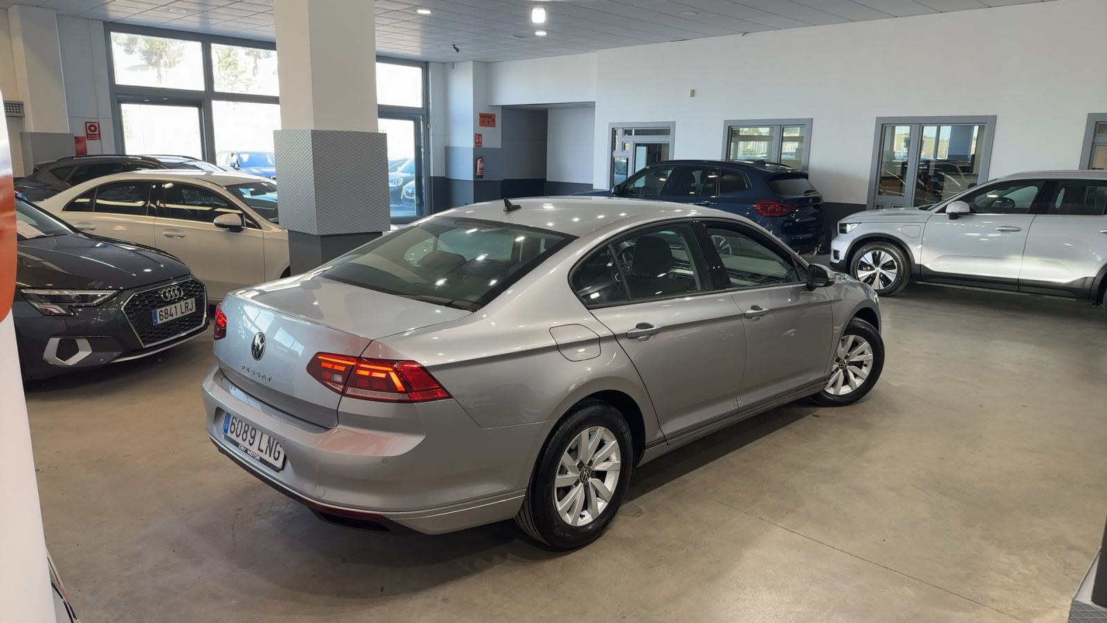 VOLKSWAGEN PASSAT — perfil lateral derecho | CSV Motor VALDEFUENTES