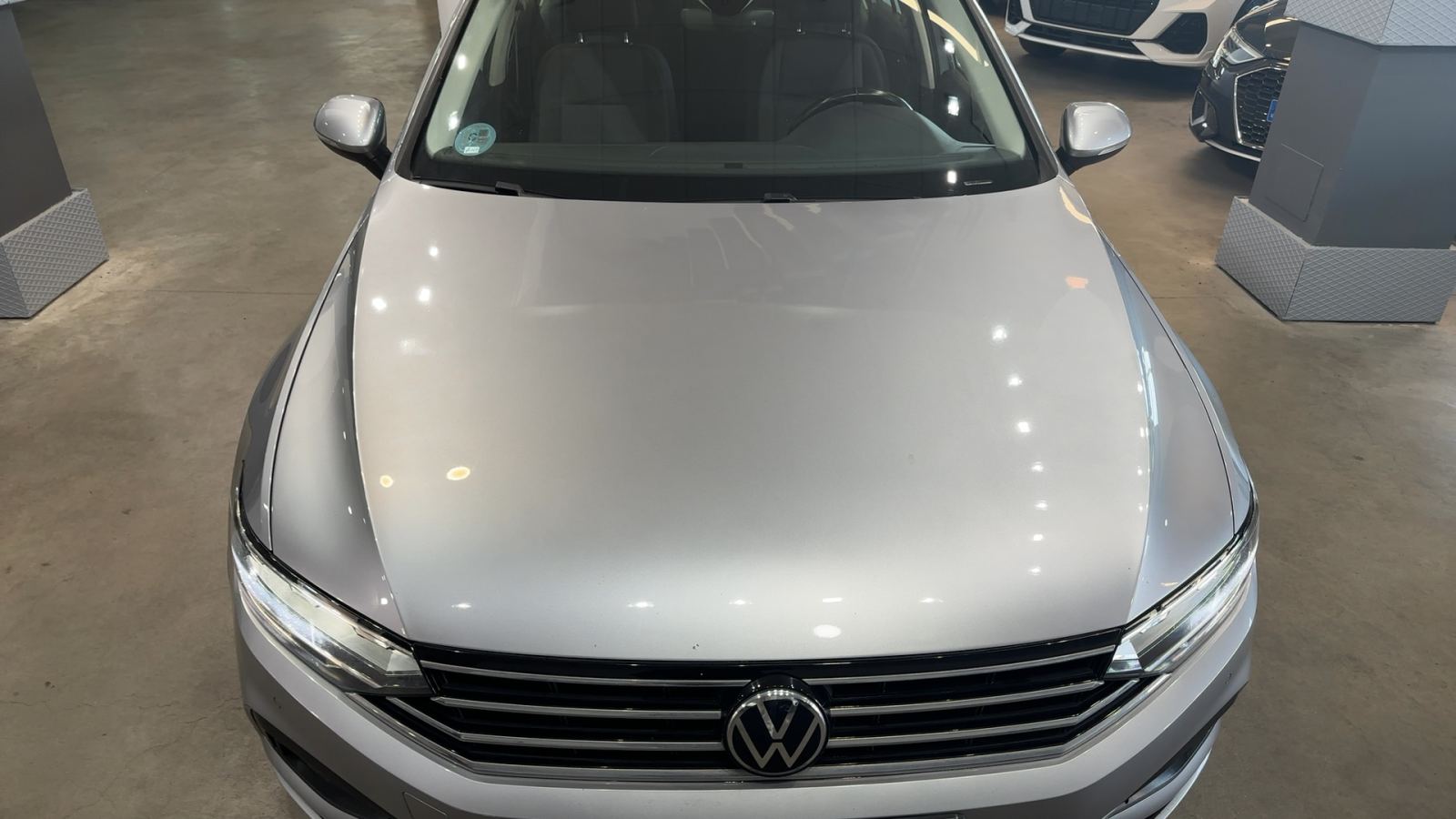 VOLKSWAGEN PASSAT — vano motor | CSV Motor VALDEFUENTES