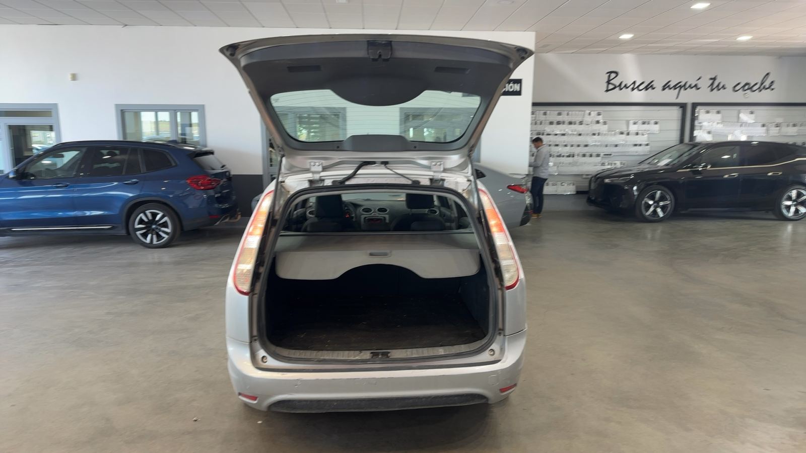 FORD FOCUS — maletero abierto | CSV Motor VALDEFUENTES
