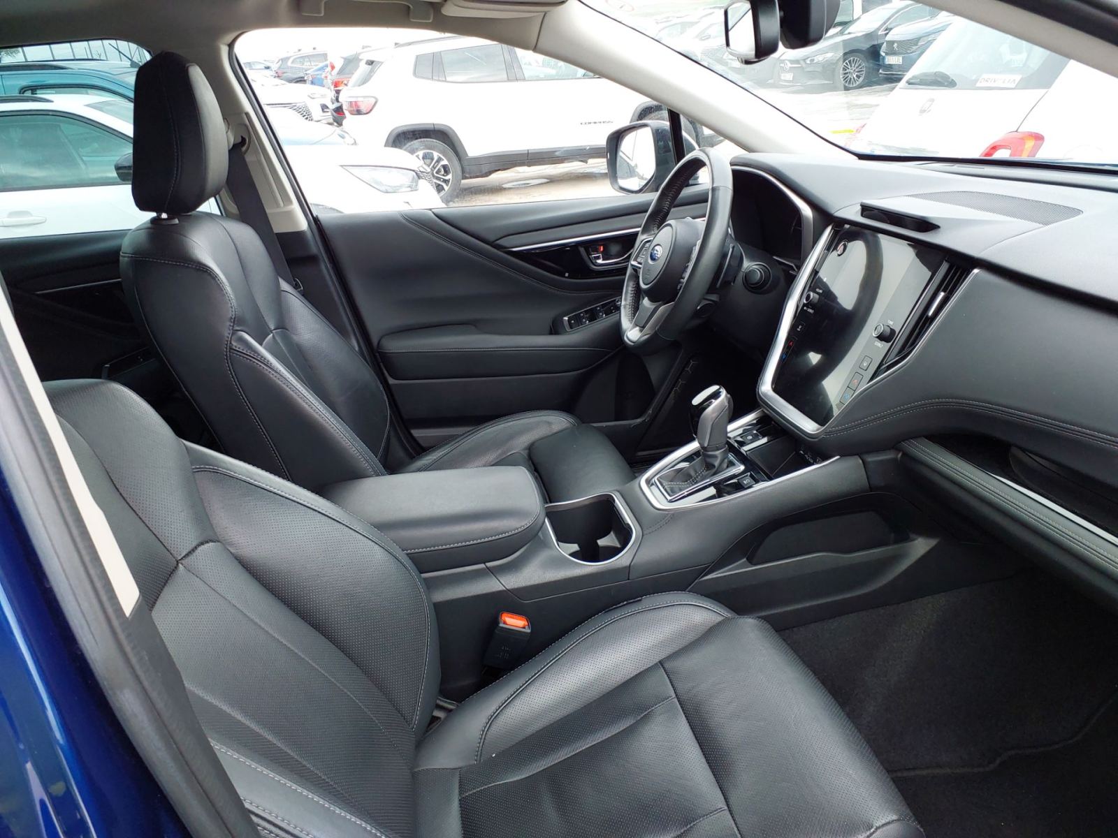 Foto 4 de SUBARU OUTBACK 2023 en venta en CSV Motor VALDEFUENTES