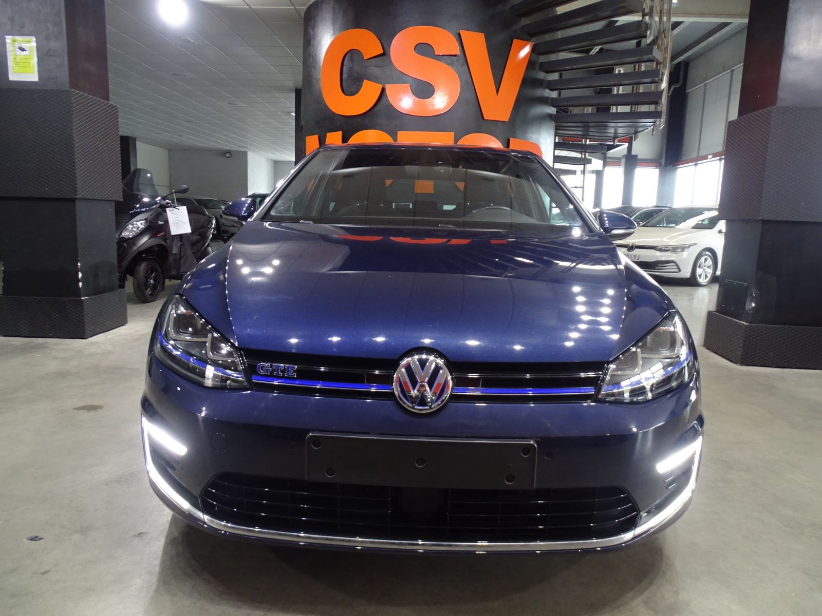 Foto 2 de VOLKSWAGEN GOLF 2016 en venta en CSV Motor VALDEFUENTES
