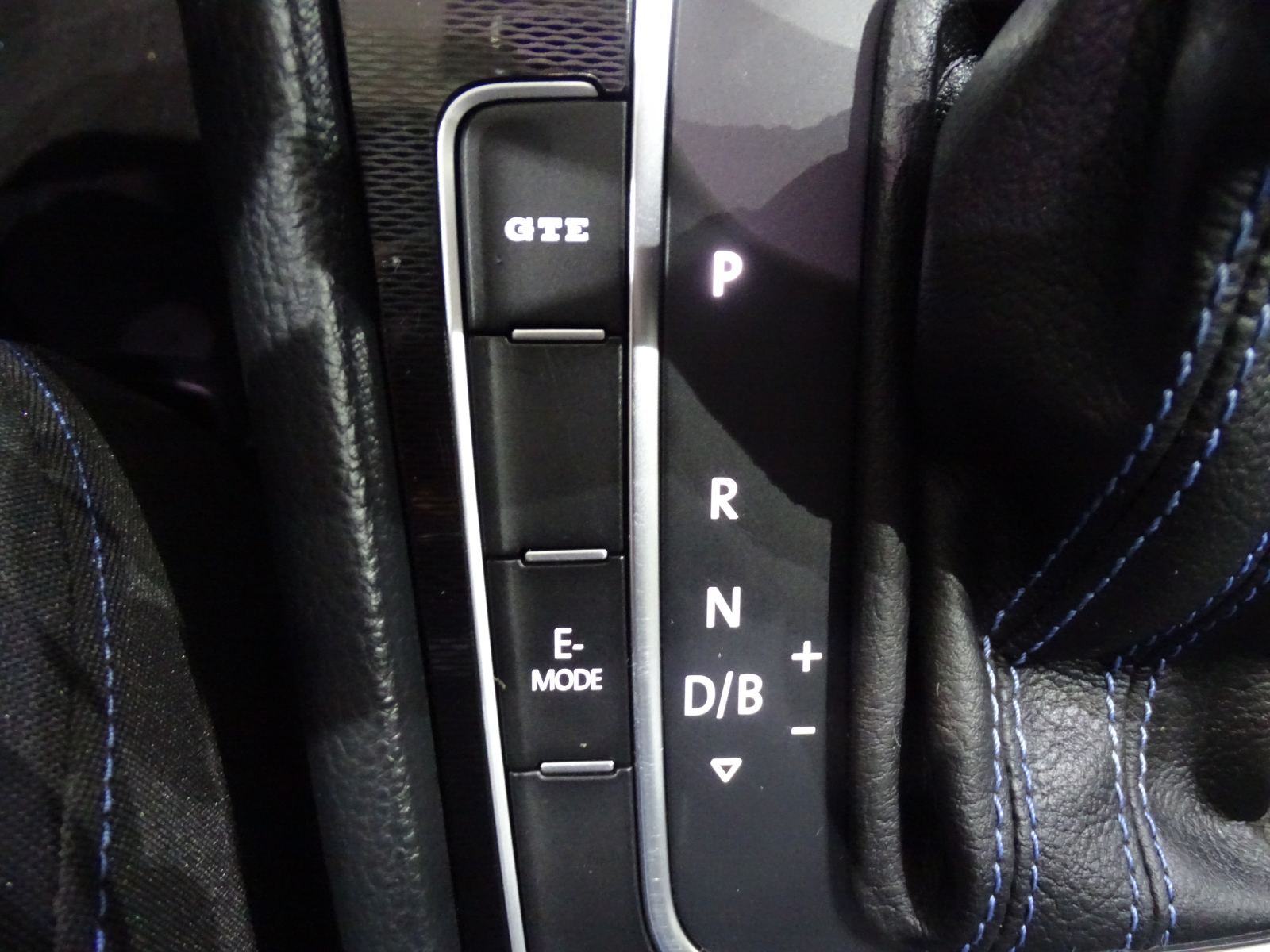 Foto 18 de VOLKSWAGEN GOLF 2016 en venta en CSV Motor VALDEFUENTES