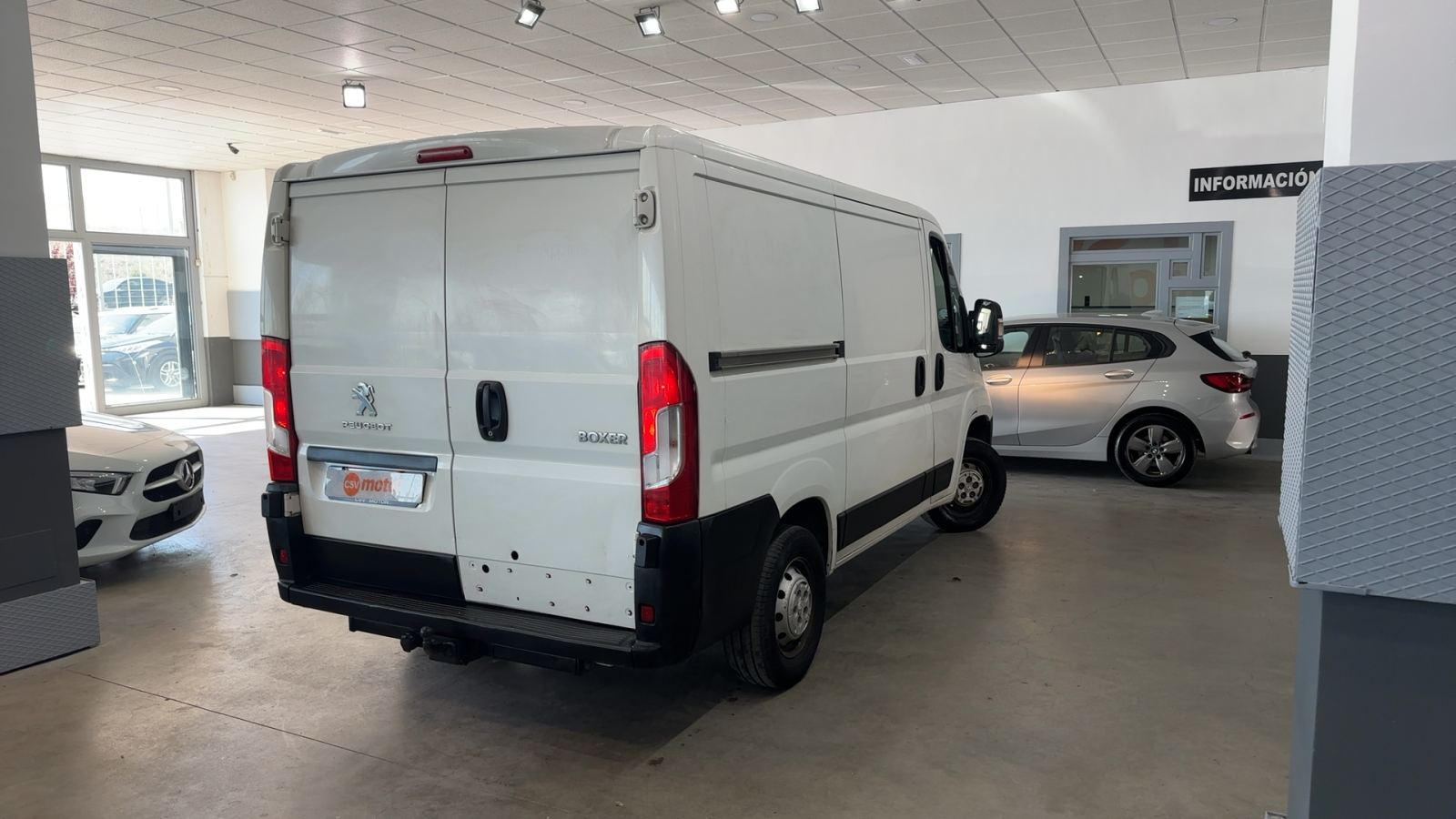PEUGEOT BOXER — vista 3/4 trasera derecha | CSV Motor VALDEFUENTES