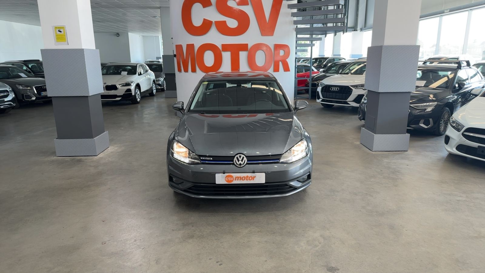 VOLKSWAGEN GOLF — vista frontal | CSV Motor VALDEFUENTES
