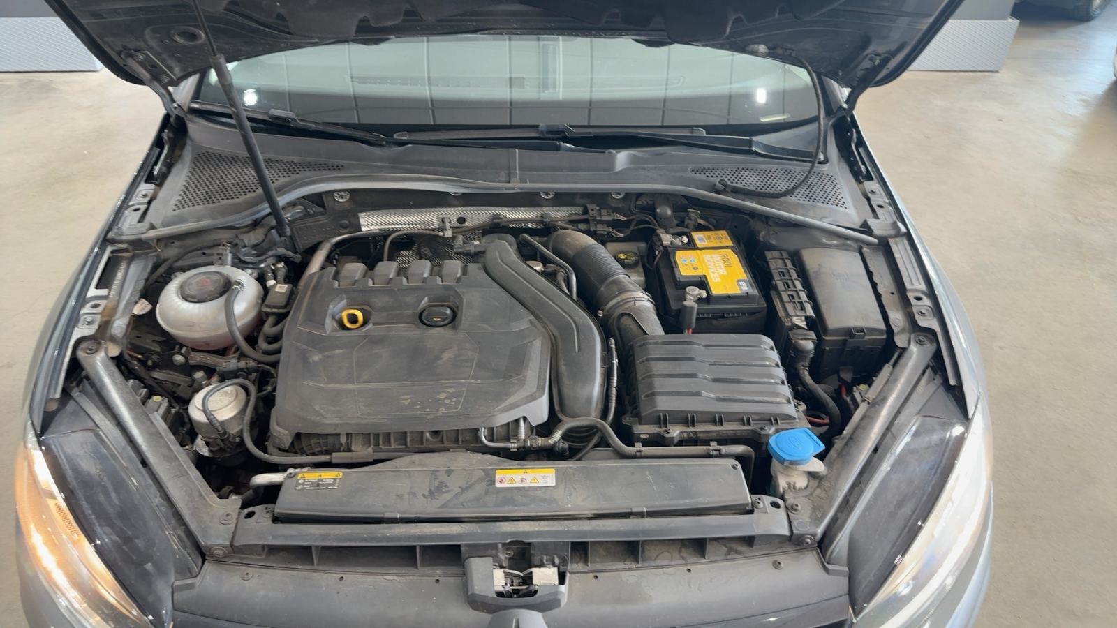 VOLKSWAGEN GOLF — vano motor | CSV Motor VALDEFUENTES