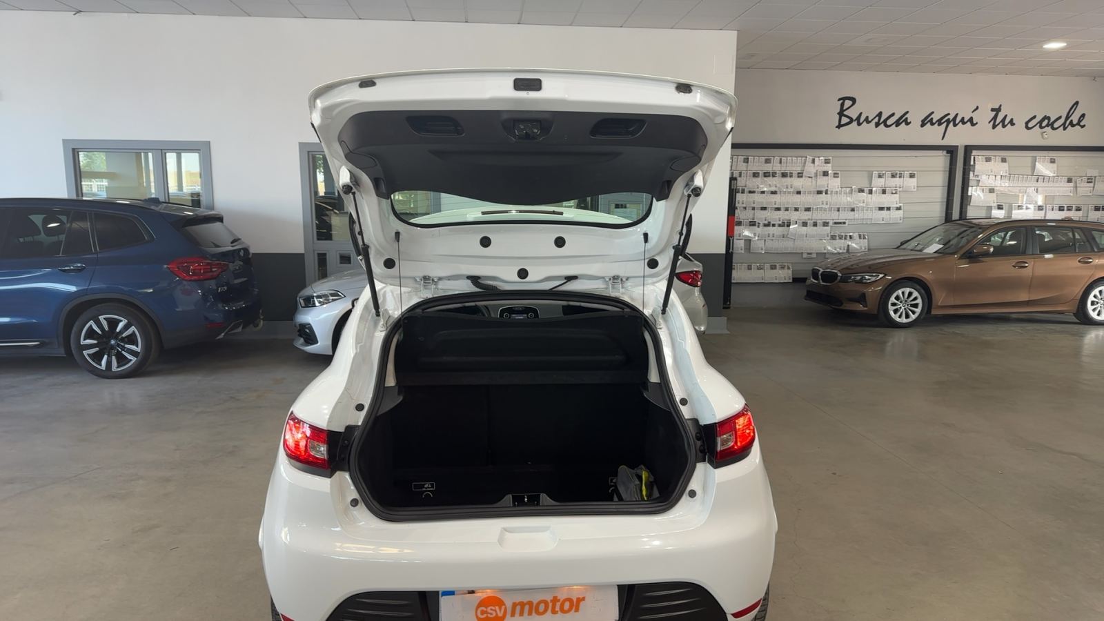 RENAULT CLIO — maletero abierto | CSV Motor VALENCIA